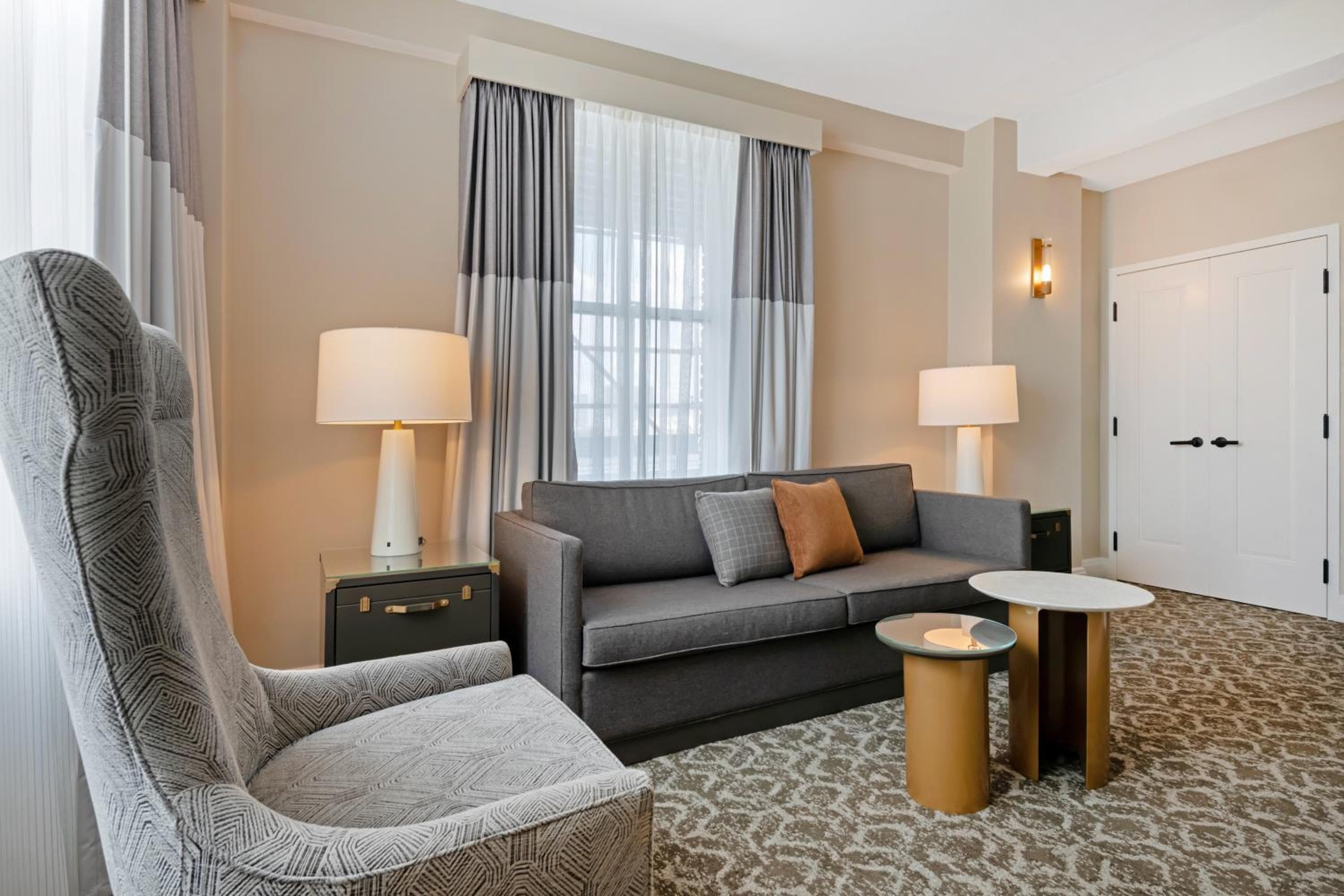 Hotel Flor Tampa Downtown, Tapestry Collection By Hilton — 19