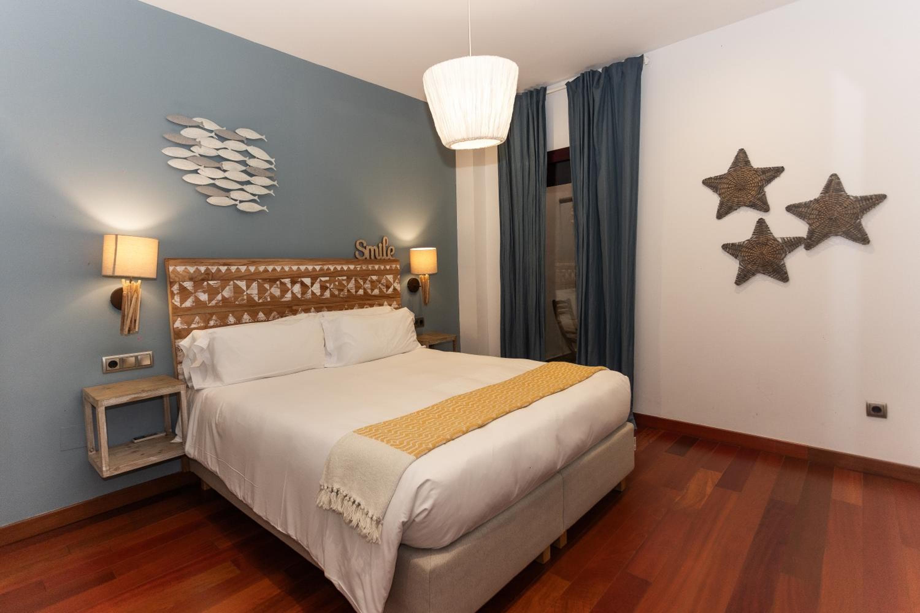 La Casa de la Alameda — 15