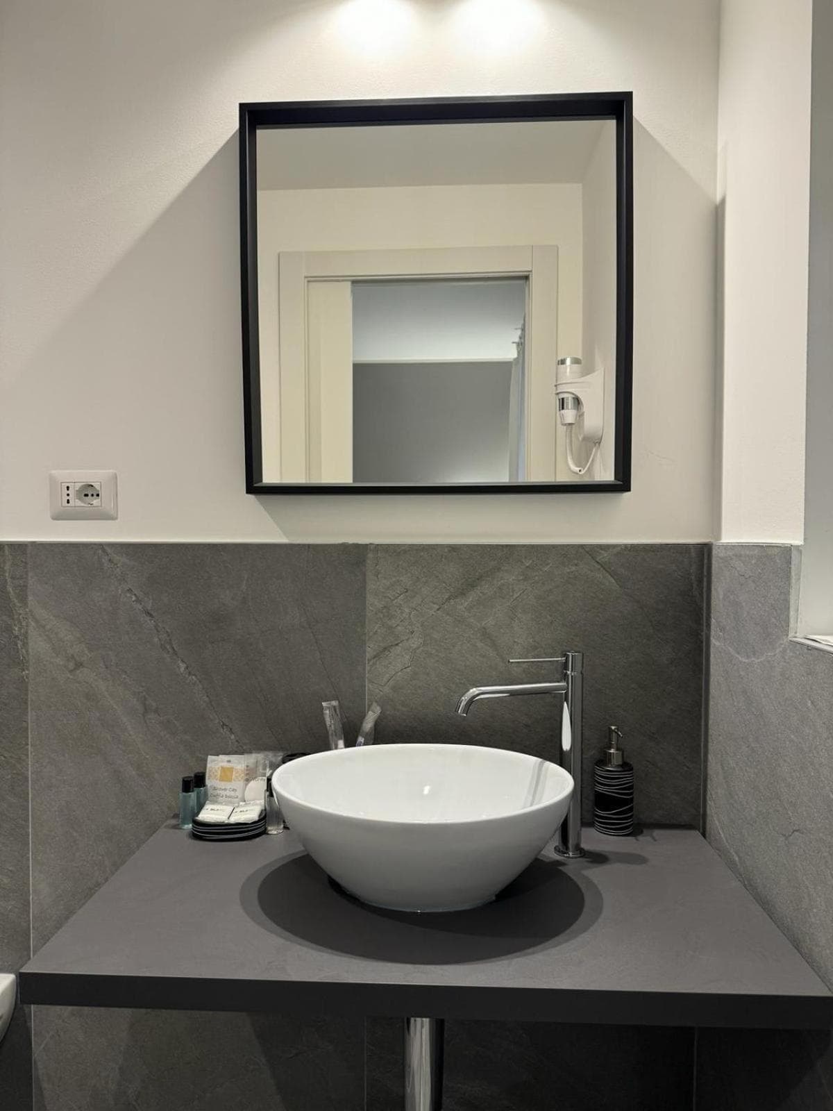 Alla Casa di Gio 1 1 — 28