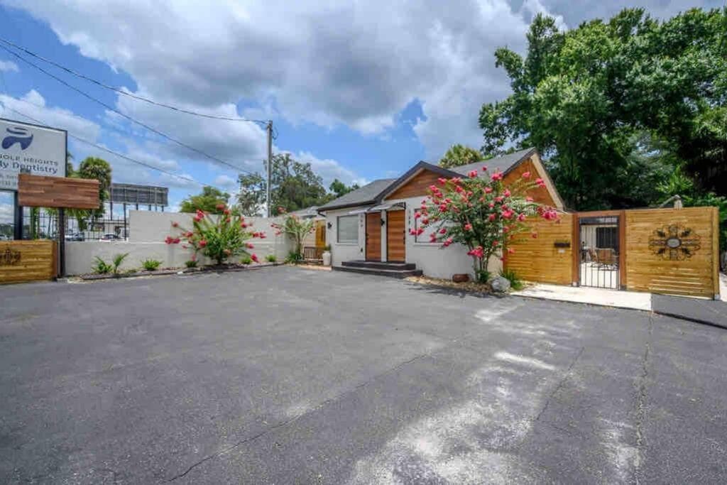 Chic pad in center of Seminole Heights-322 — 5