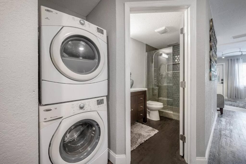 Chic pad in center of Seminole Heights-322 — 17