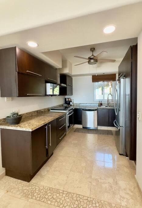 La Vista Penthouse — 27