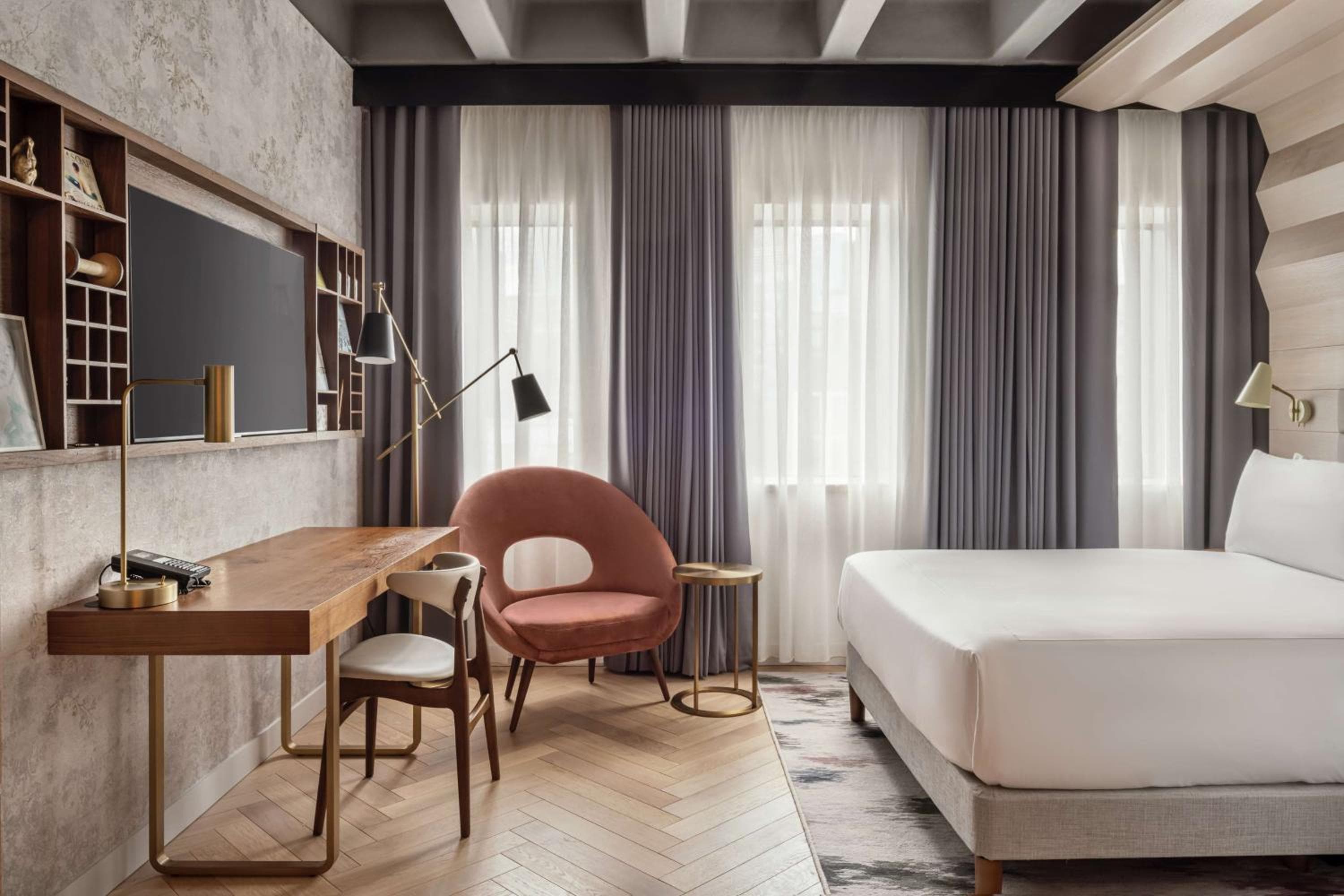 Canopy by Hilton London City — 23