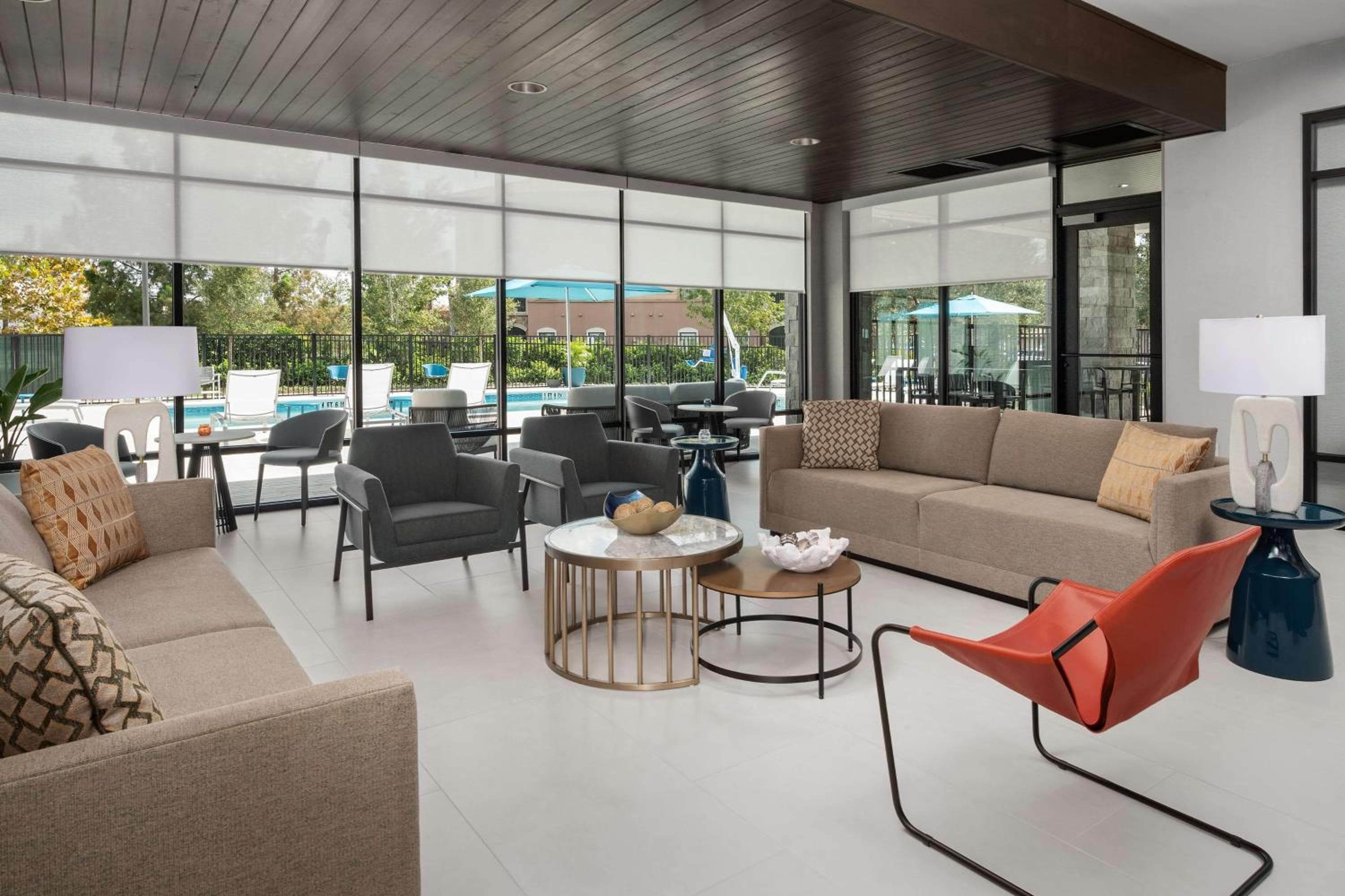 Hampton Inn Orlando Southeast Nona — 9