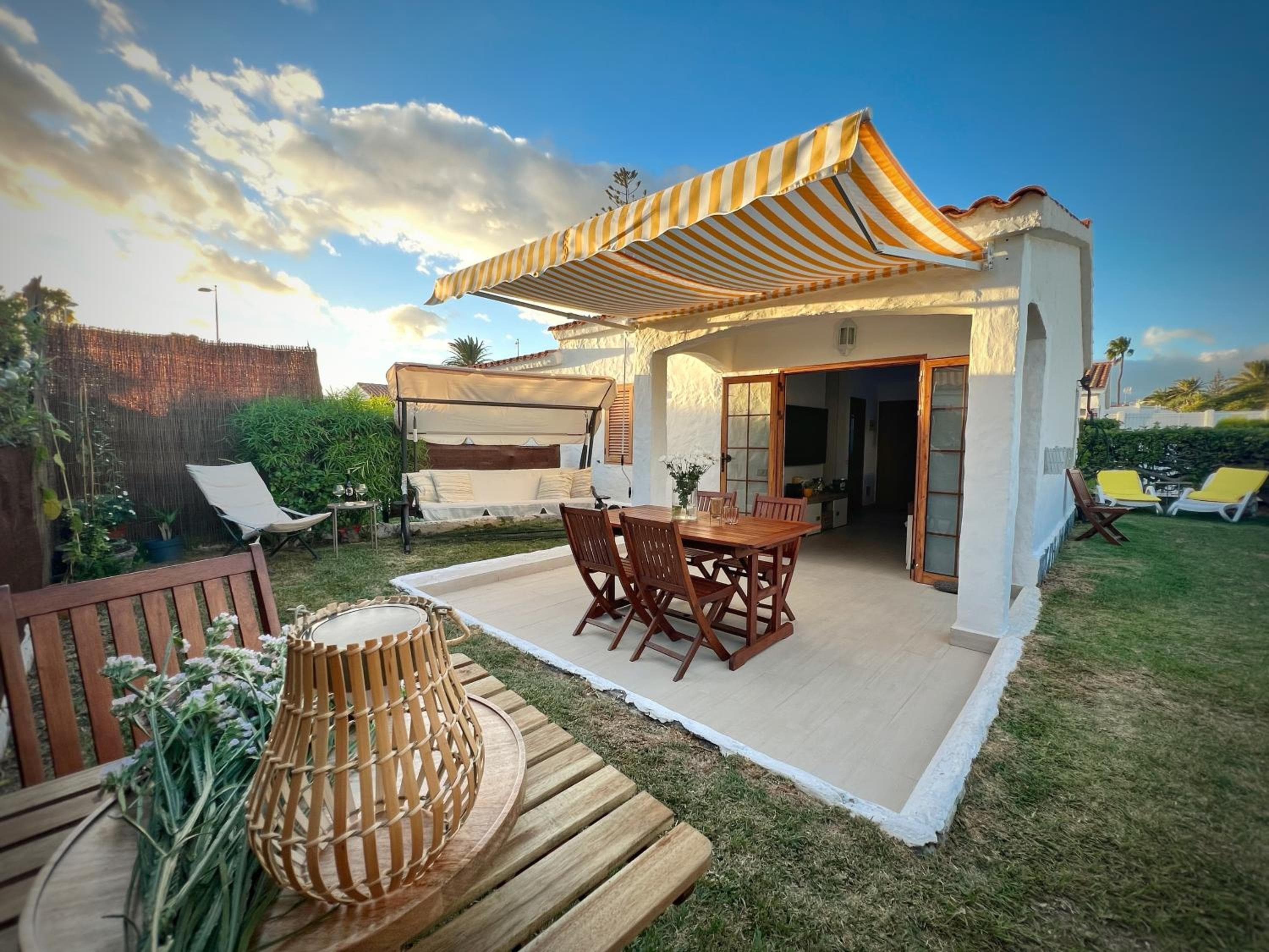 BuzzStays: 1-Bed Bungalow, Garden, Near Yumbo & Beach — 1