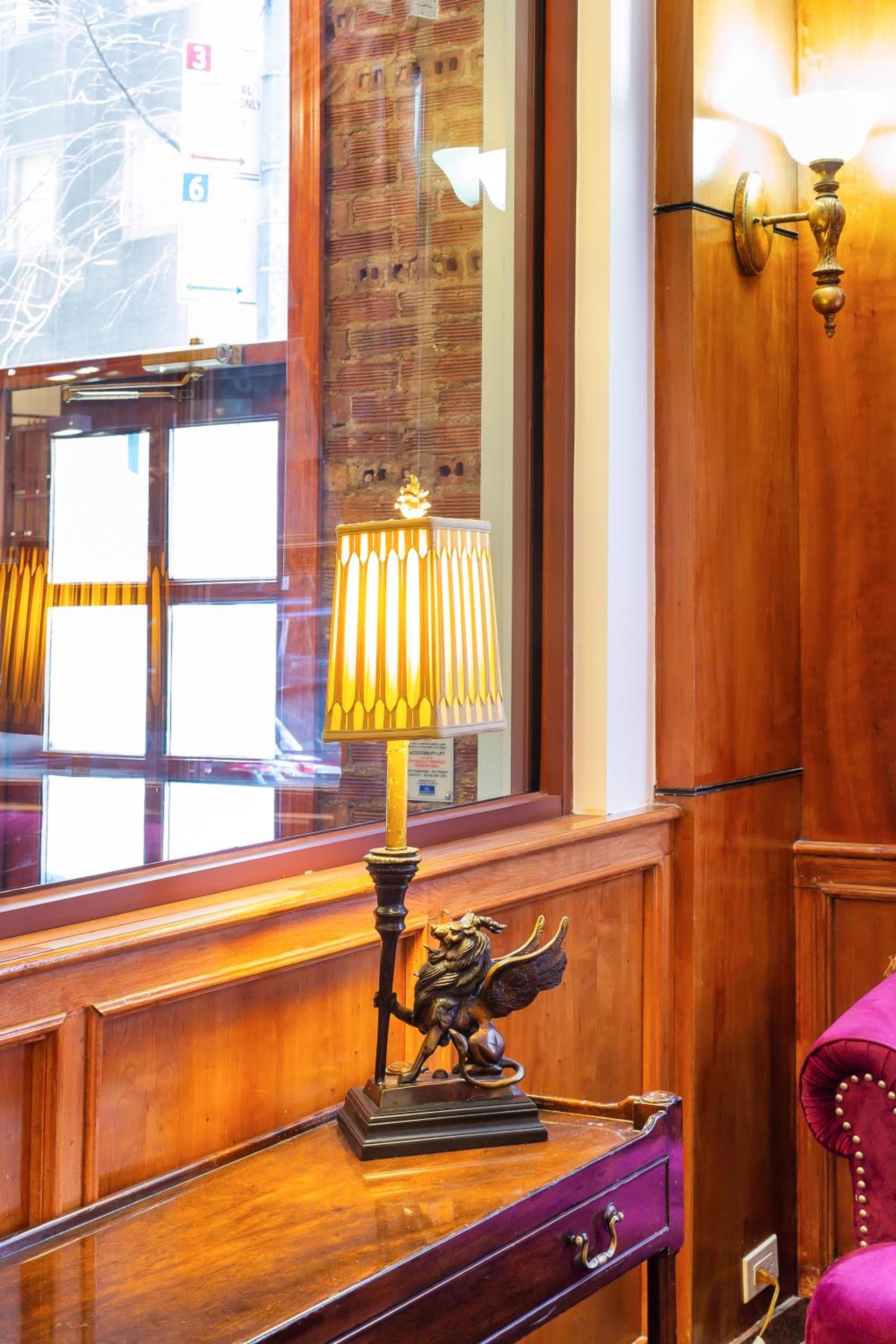 Hotel Santiago — 12