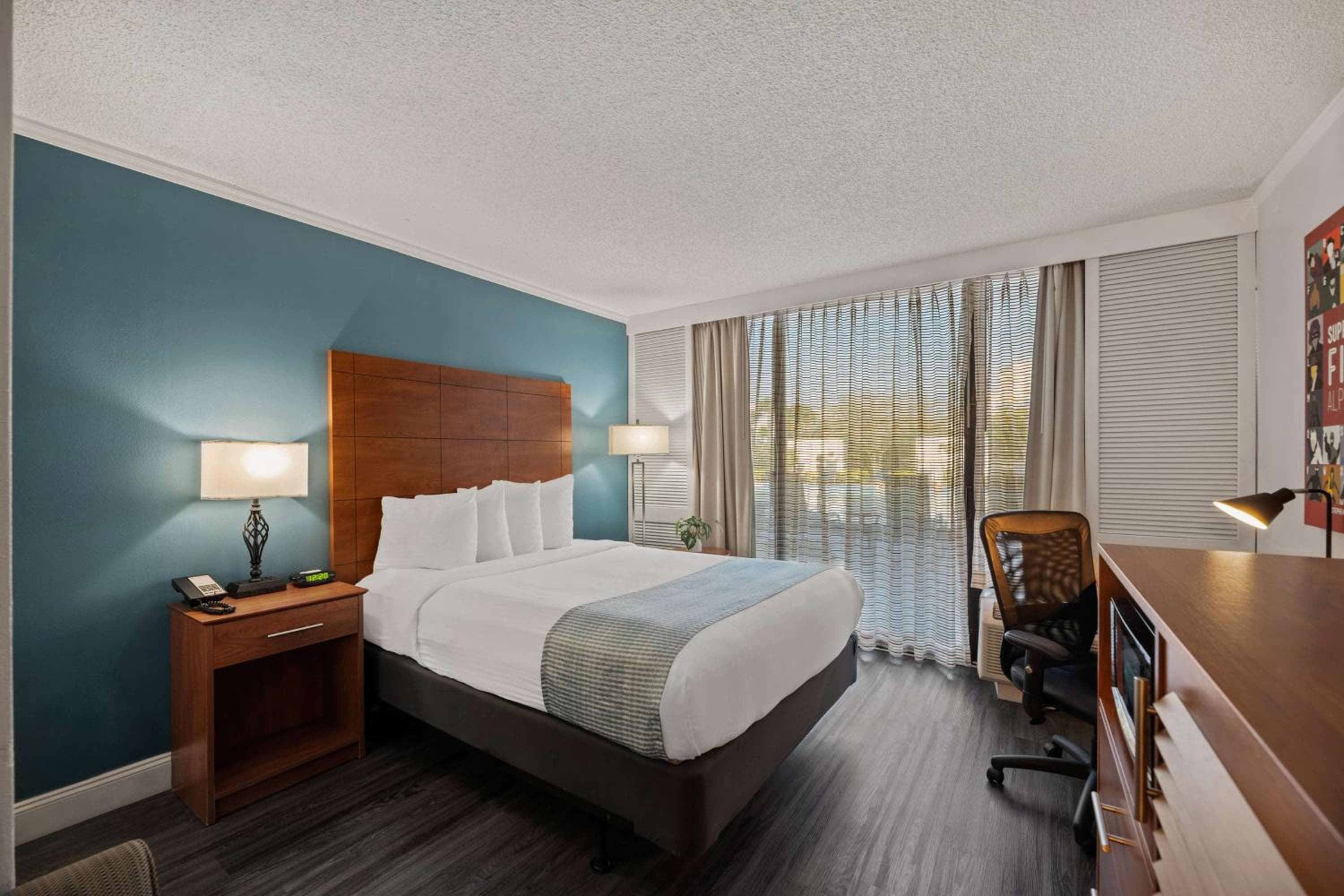 Best Western Orlando Gateway Hotel — 15