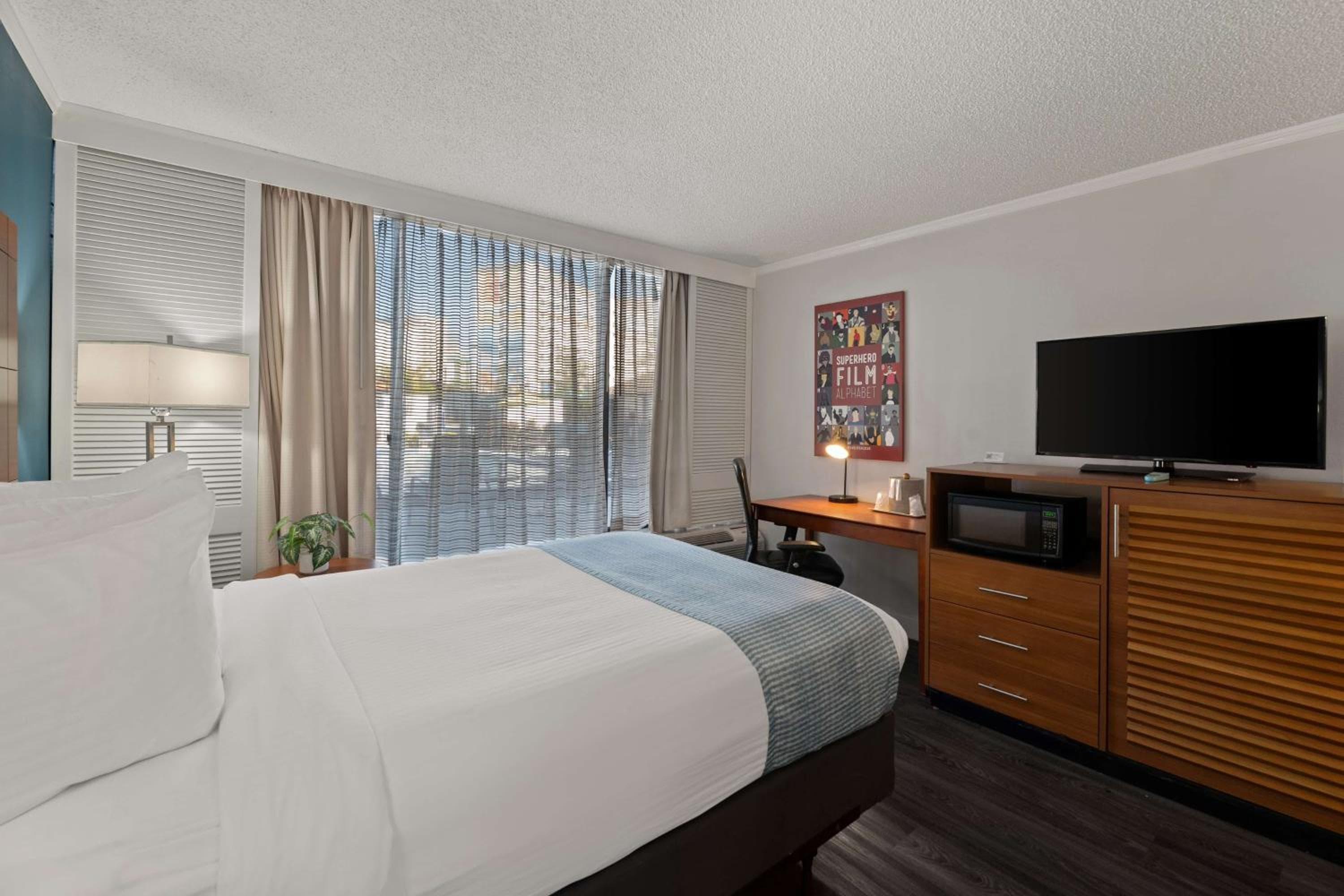Best Western Orlando Gateway Hotel — 16