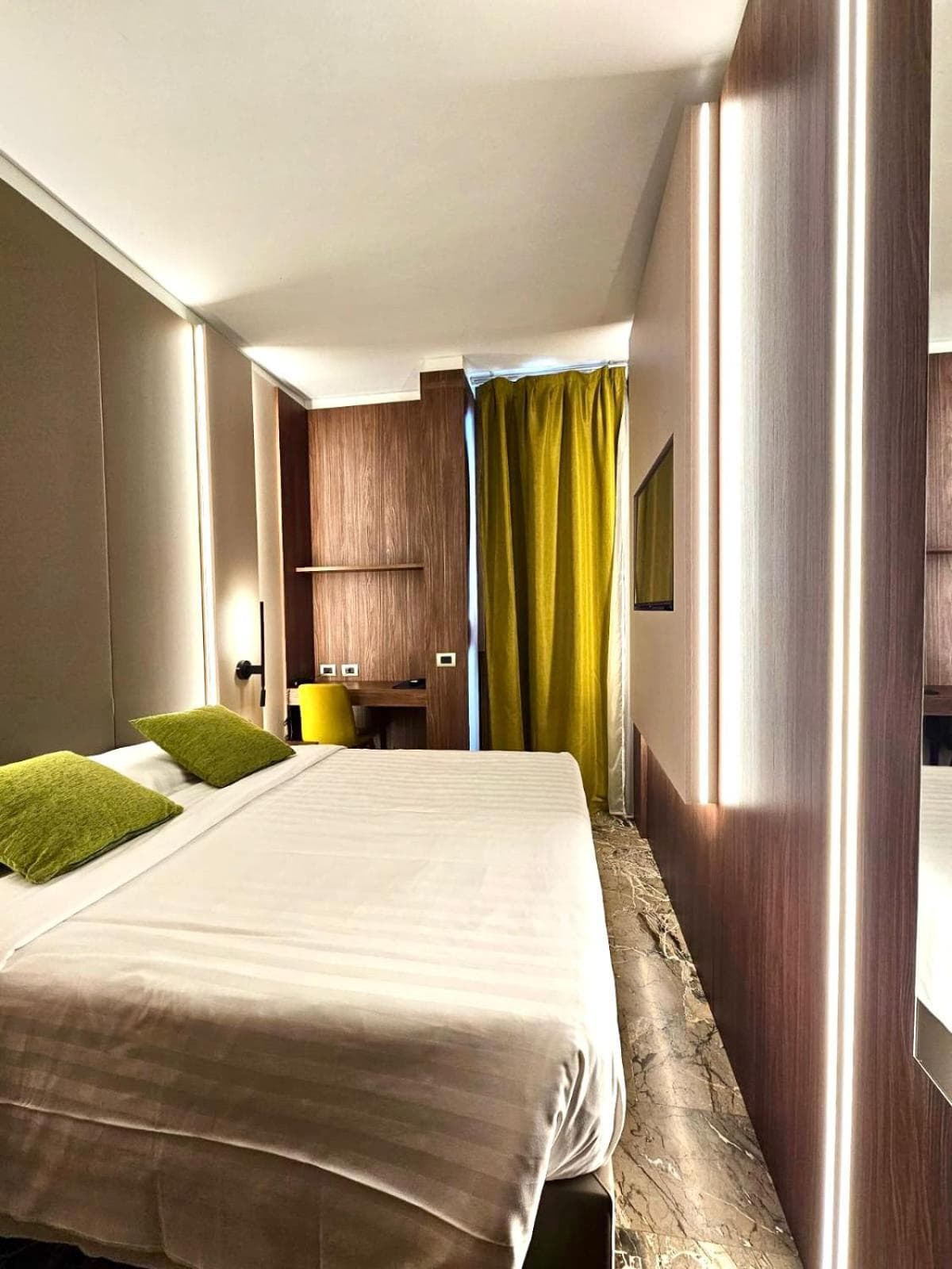 Canova Hotel — 28