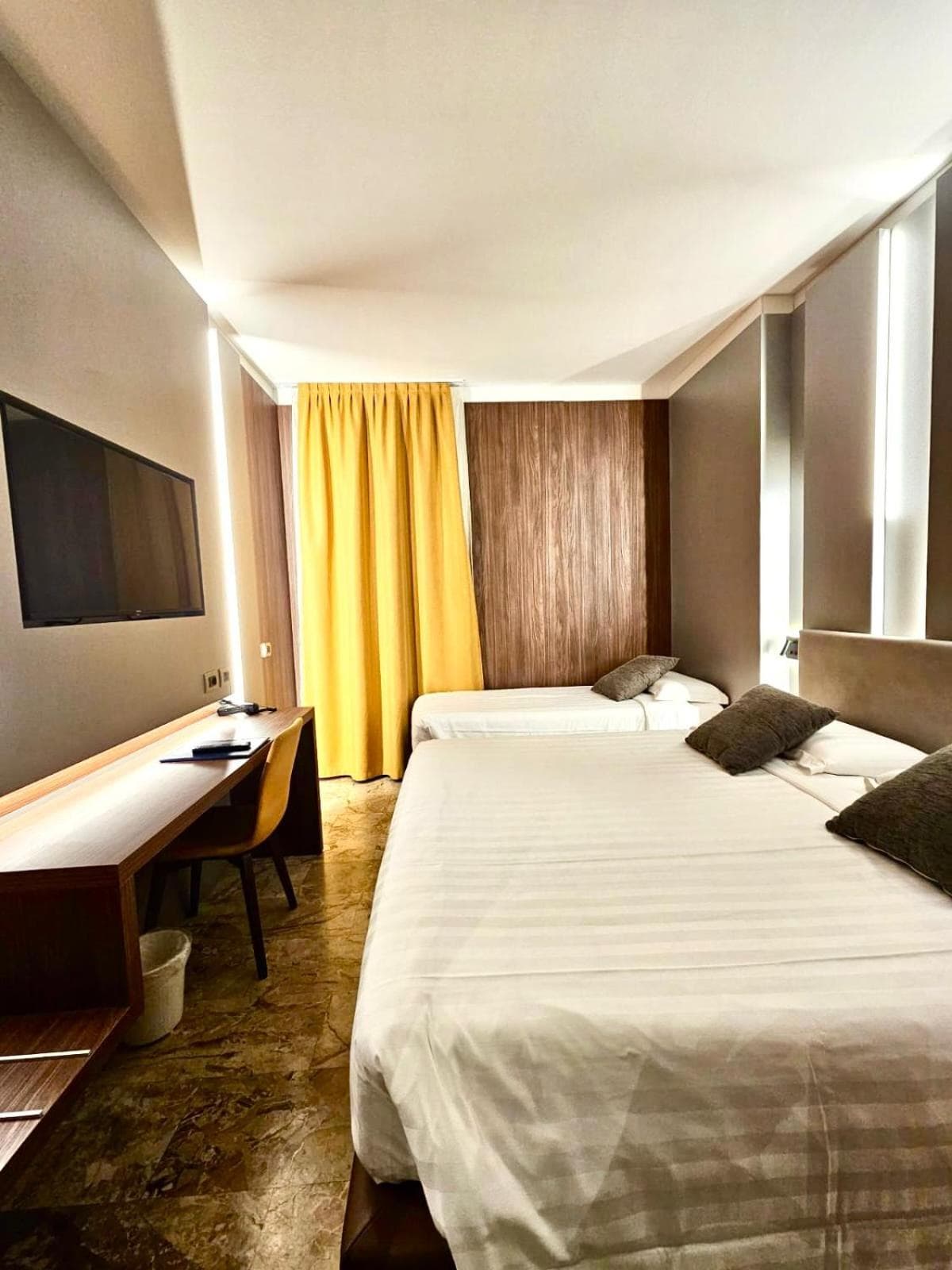 Canova Hotel — 21