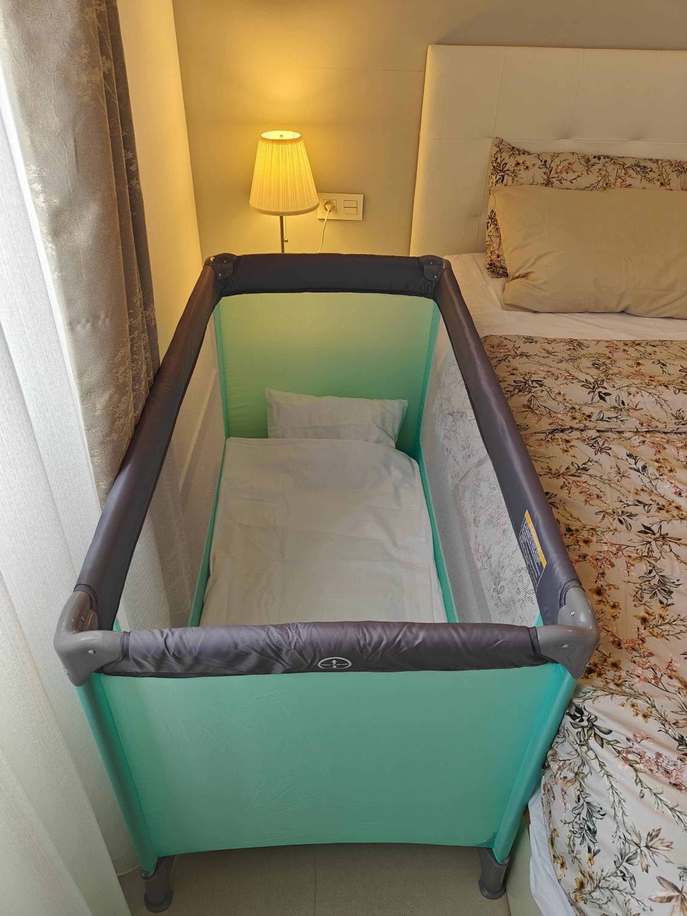 SUN APARTMENT - 3 bedrooms, priv parking, pool, AC, tv channels, fibre net — 4