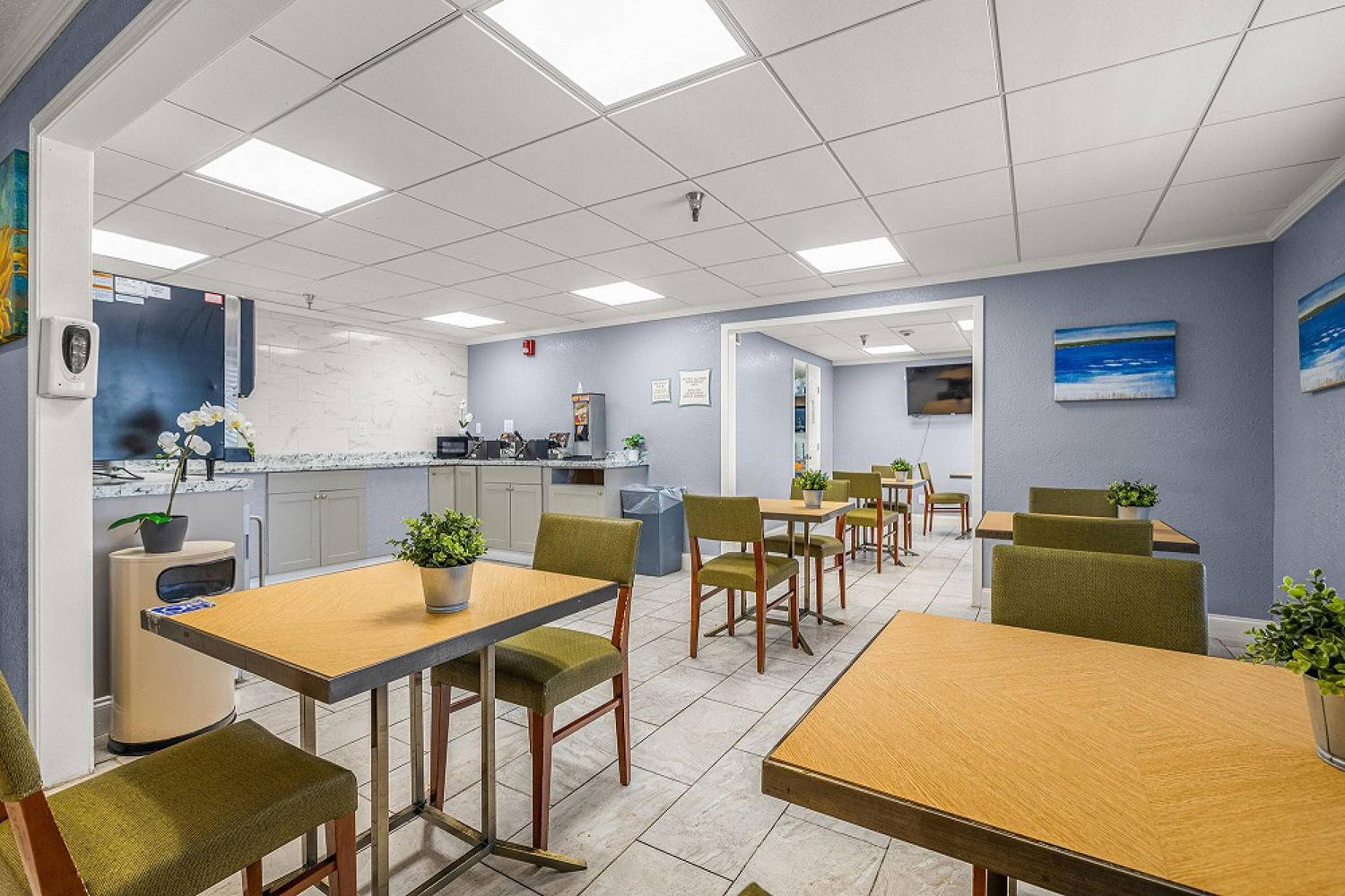 La Quinta by Wyndham Tampa Brandon West — 16