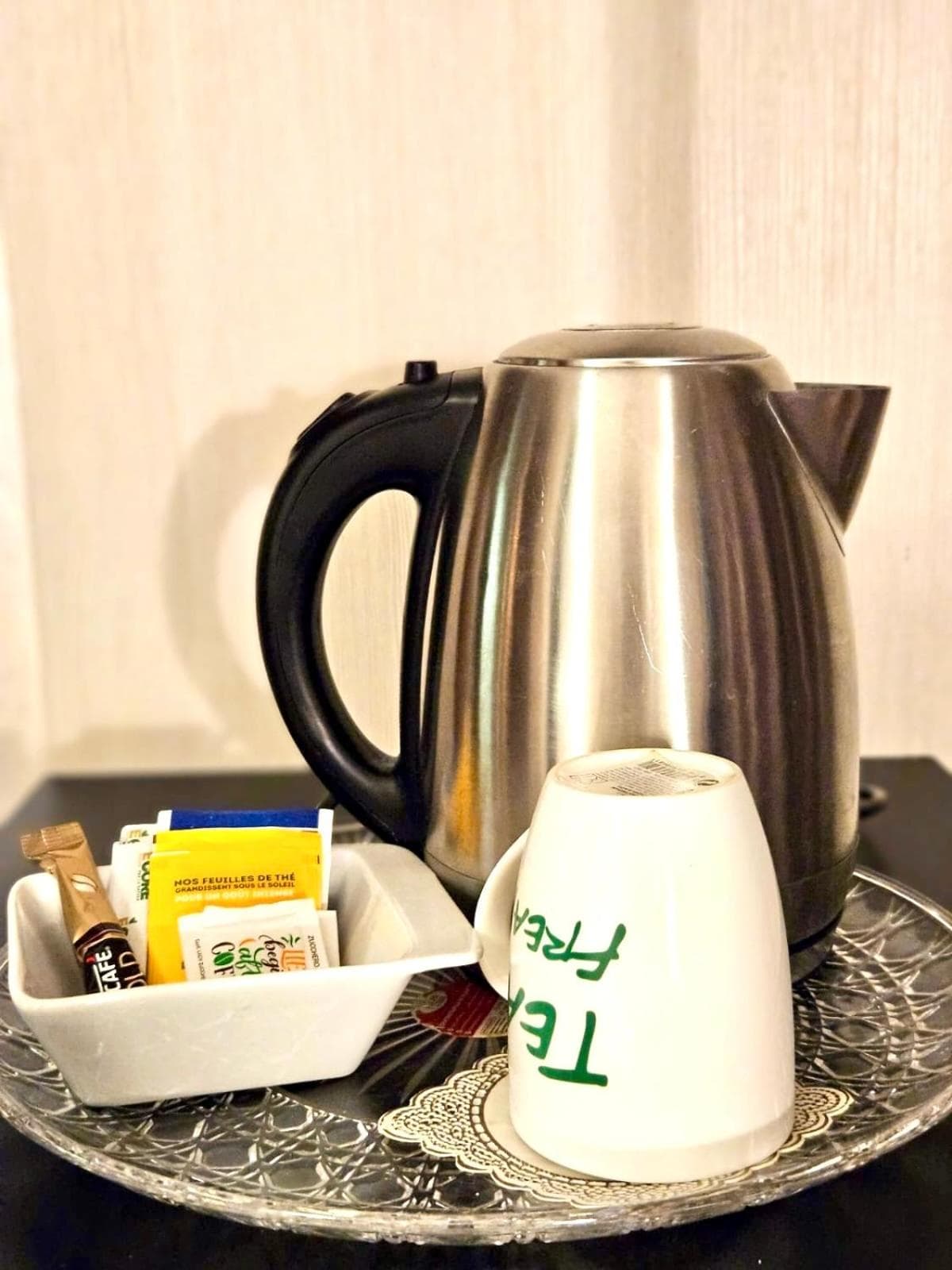 Hotel Mythos — 5