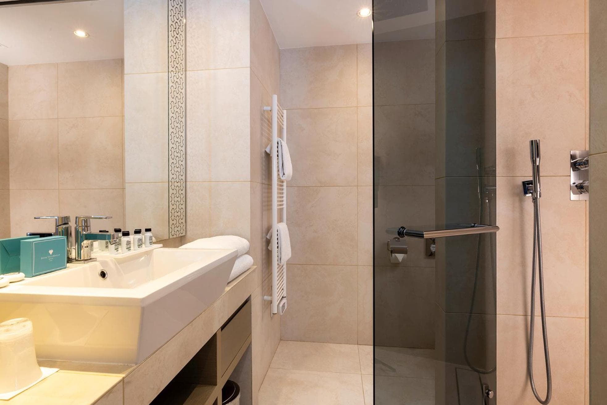 Hôtel Etoile Maillot — 13