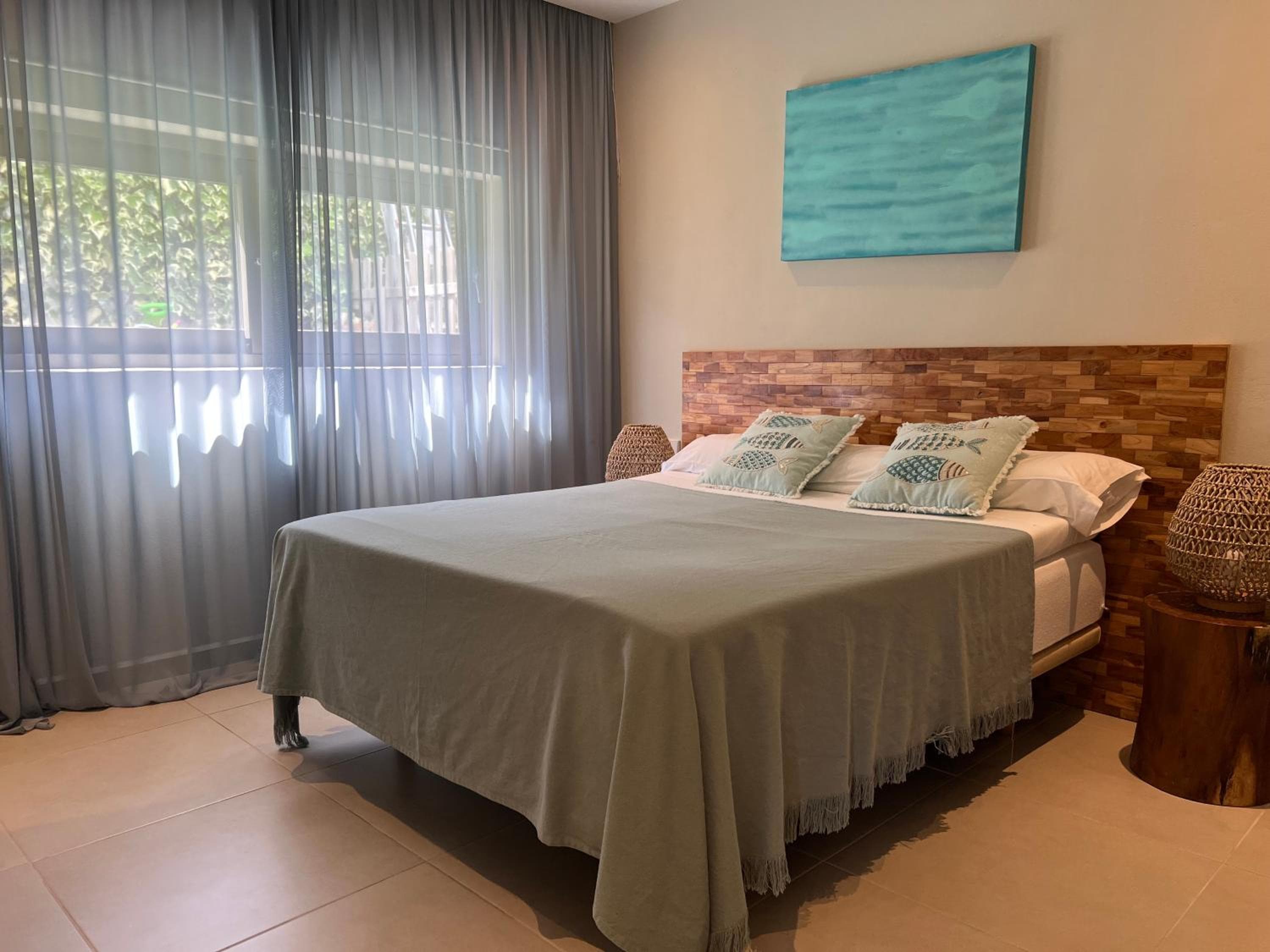 PERFECT FAMILY HOUSE CLOSE TO THE BEACH — 19