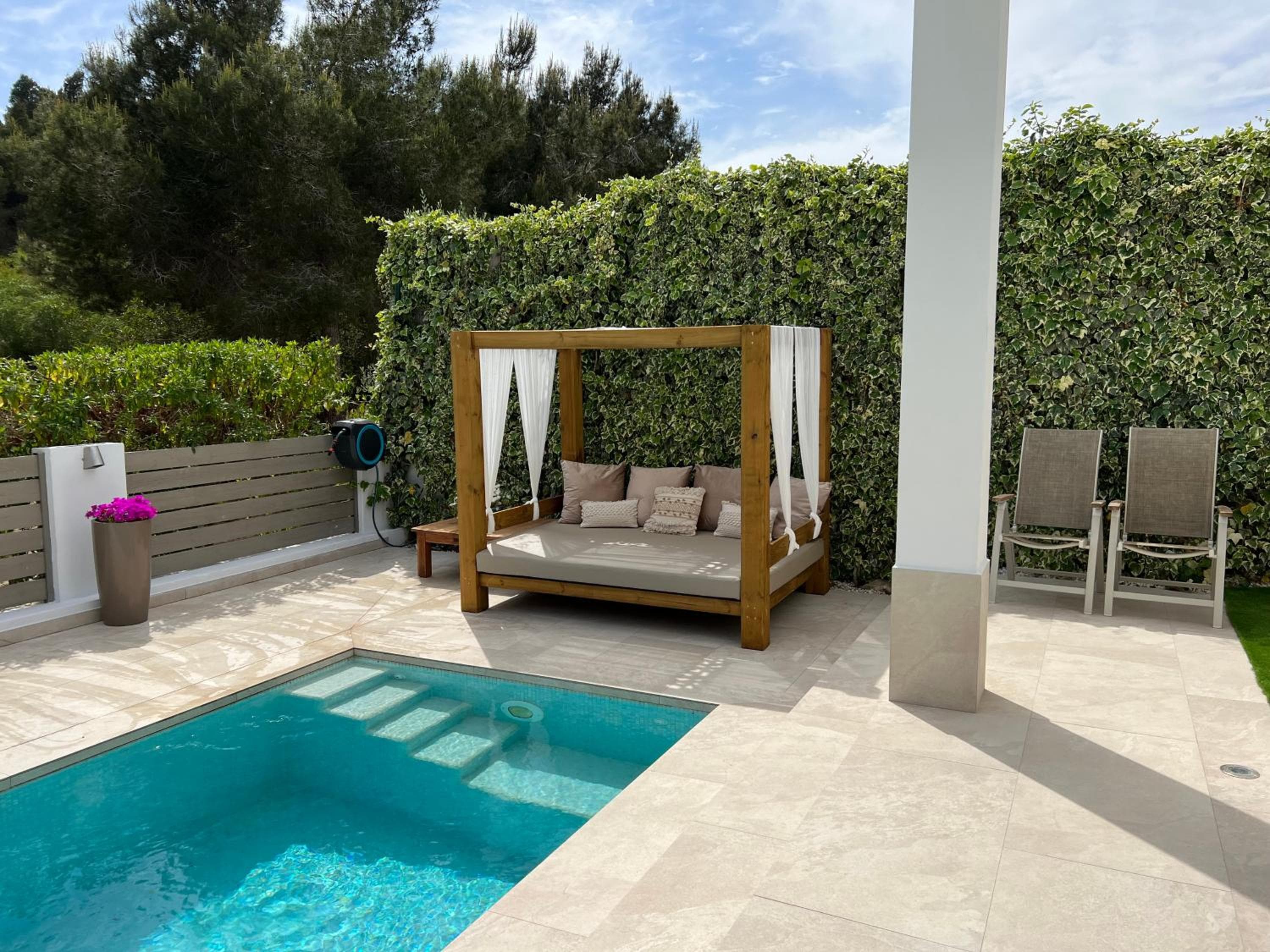 PERFECT FAMILY HOUSE CLOSE TO THE BEACH — 3