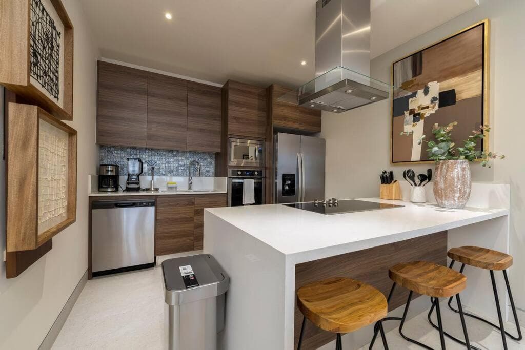 Penthouse with Private Jacuzzi and 4 Bedrooms — 13