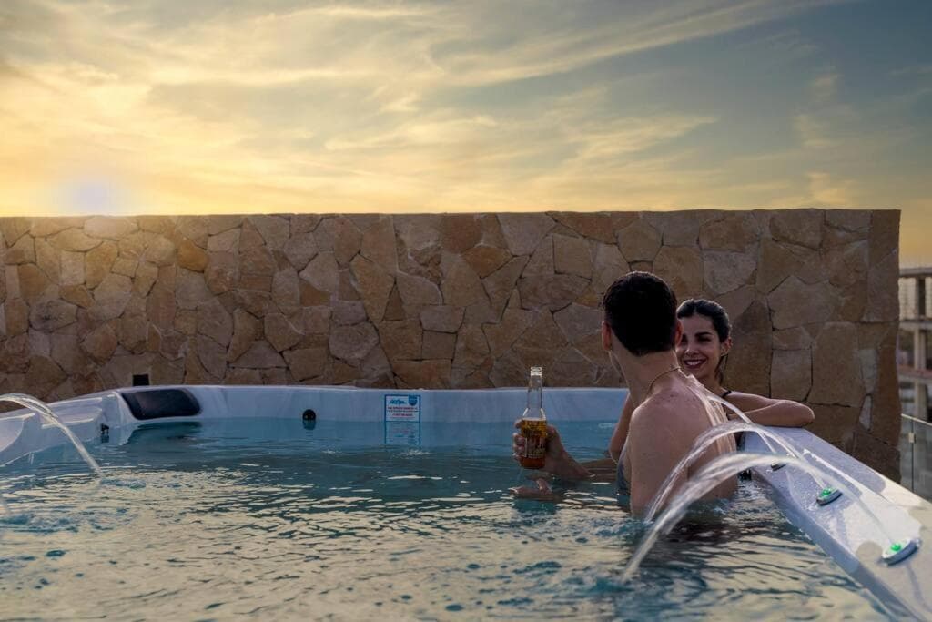 Penthouse with Private Jacuzzi and 4 Bedrooms — 29