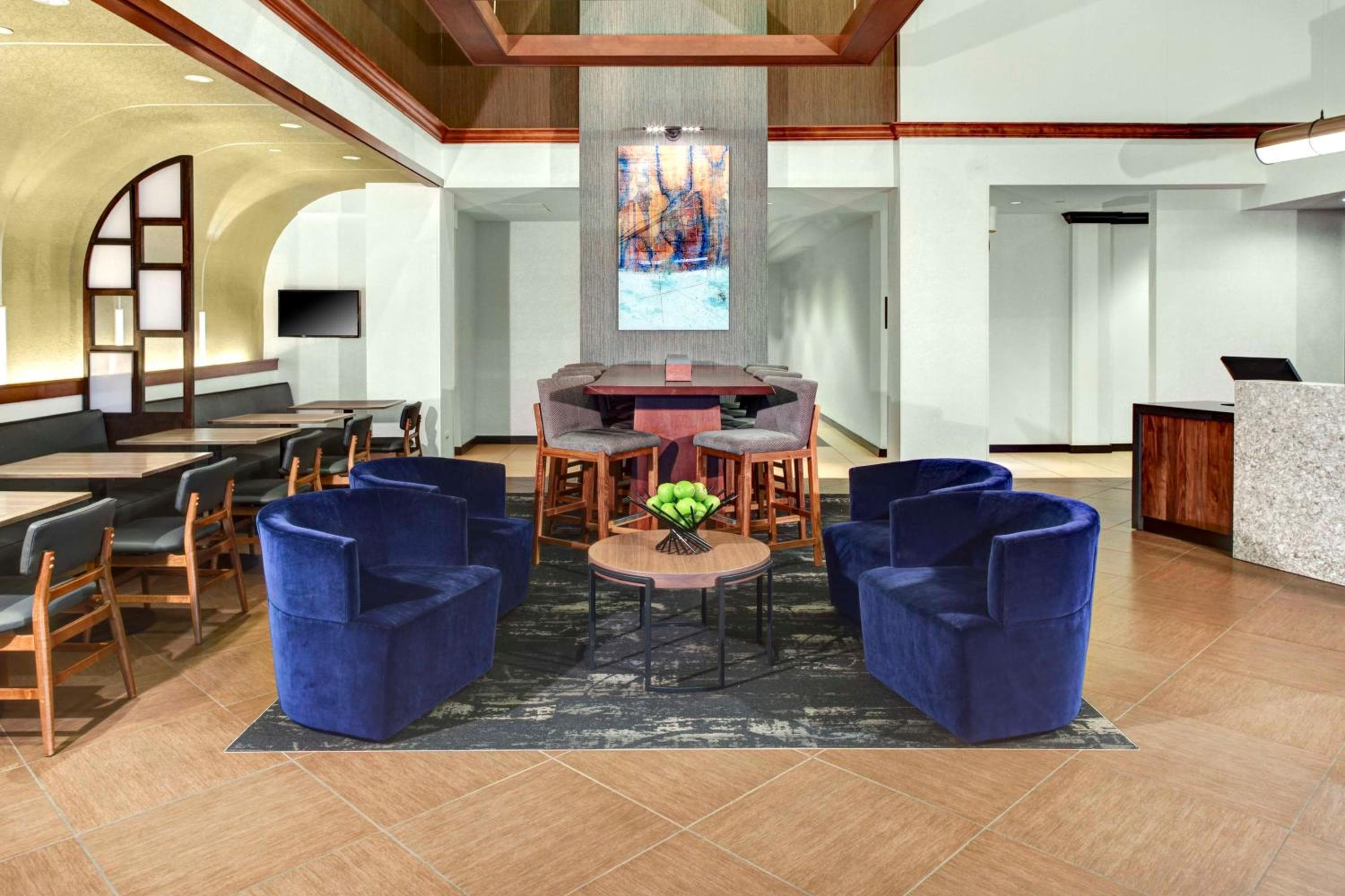 Hyatt Place Tampa-Busch Gardens — 12