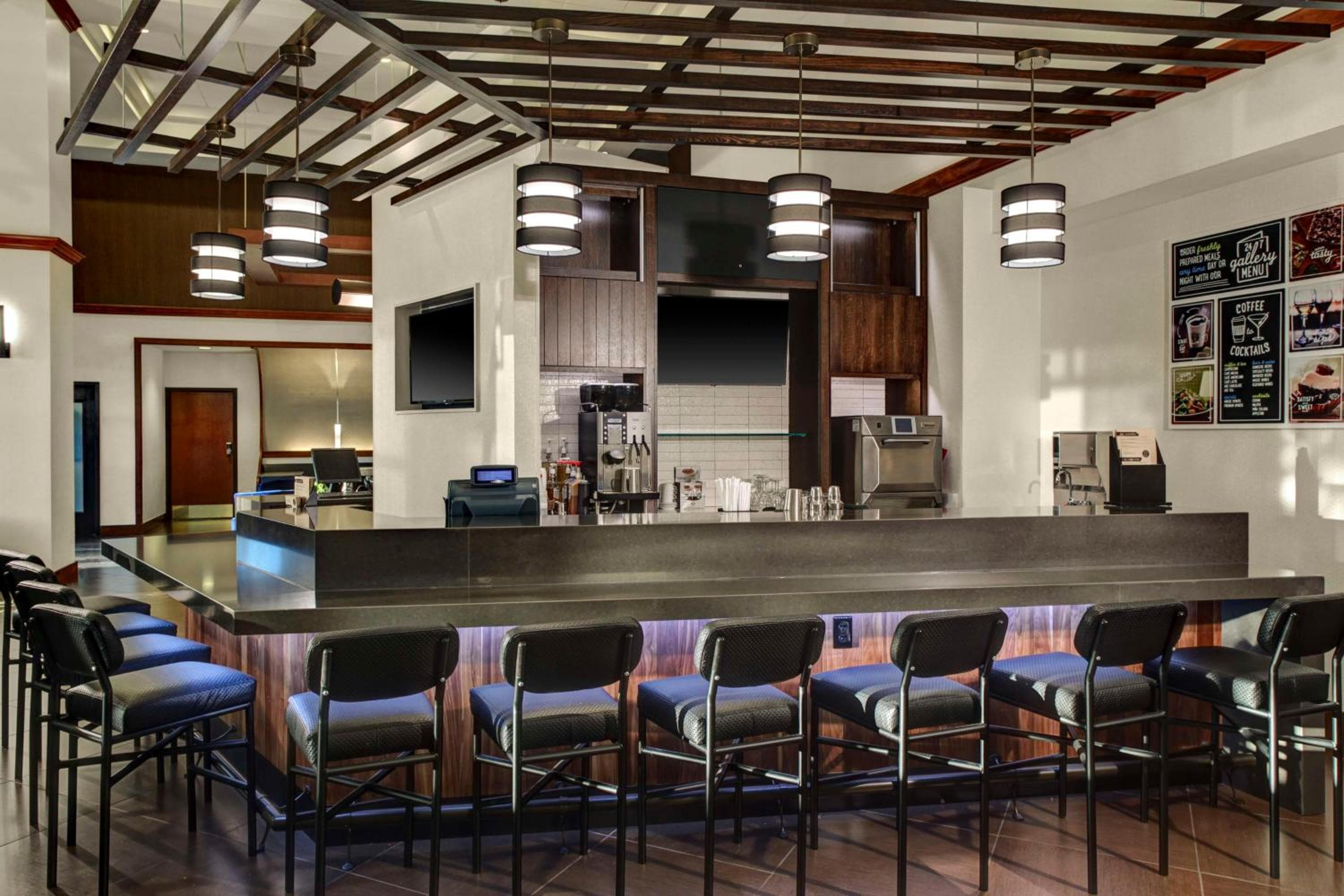 Hyatt Place Tampa-Busch Gardens — 9