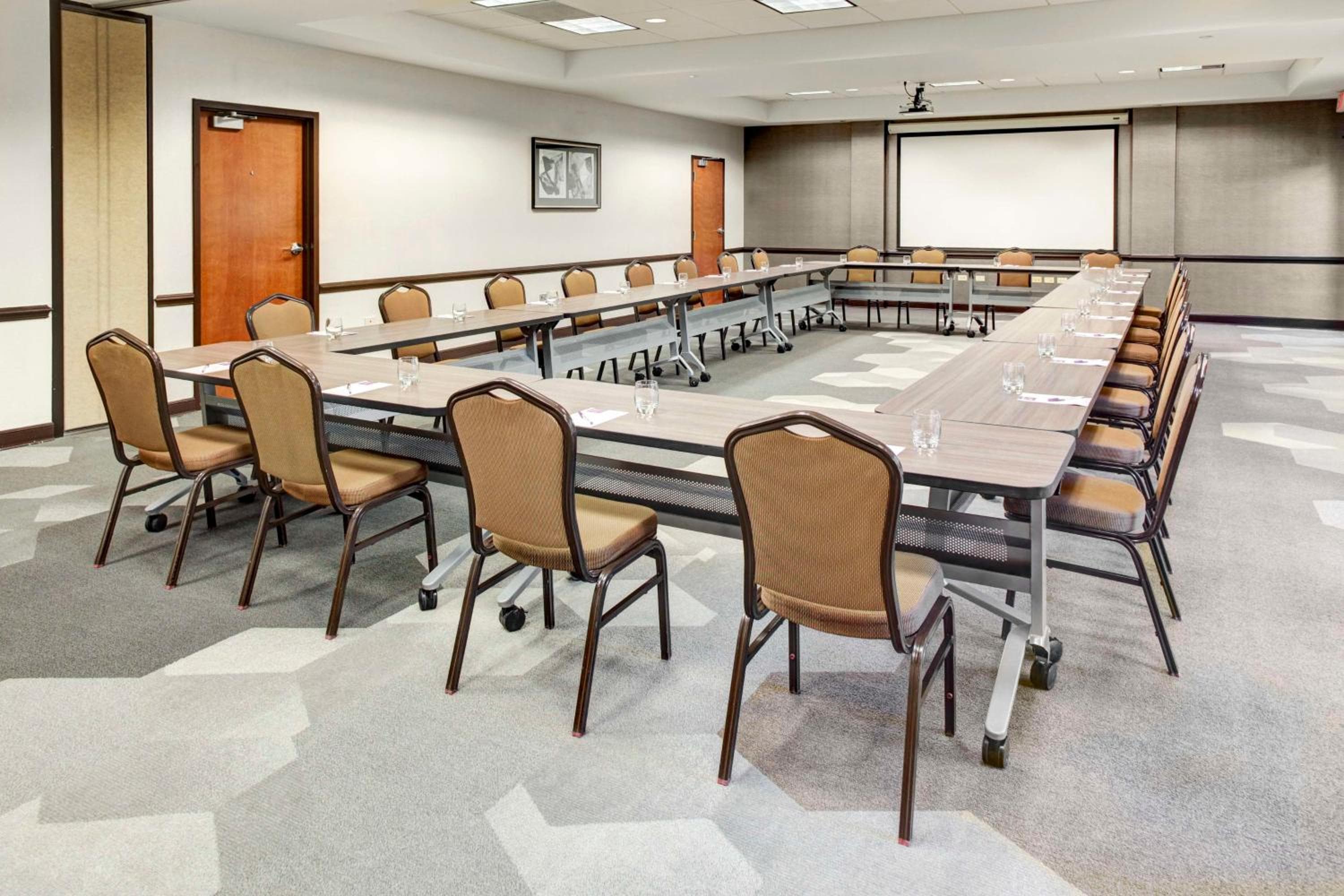 Hyatt Place Tampa-Busch Gardens — 21