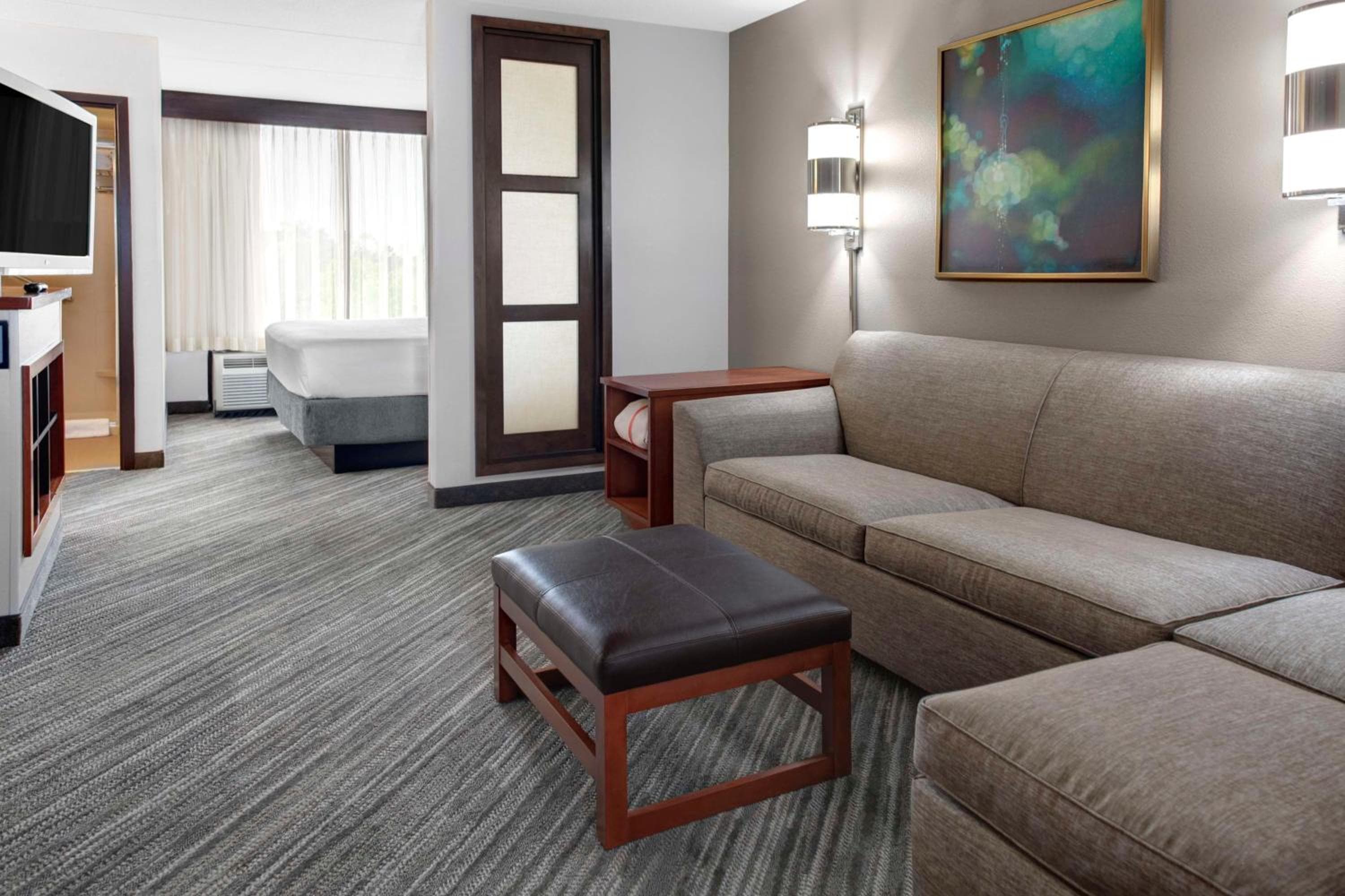 Hyatt Place Tampa-Busch Gardens — 3