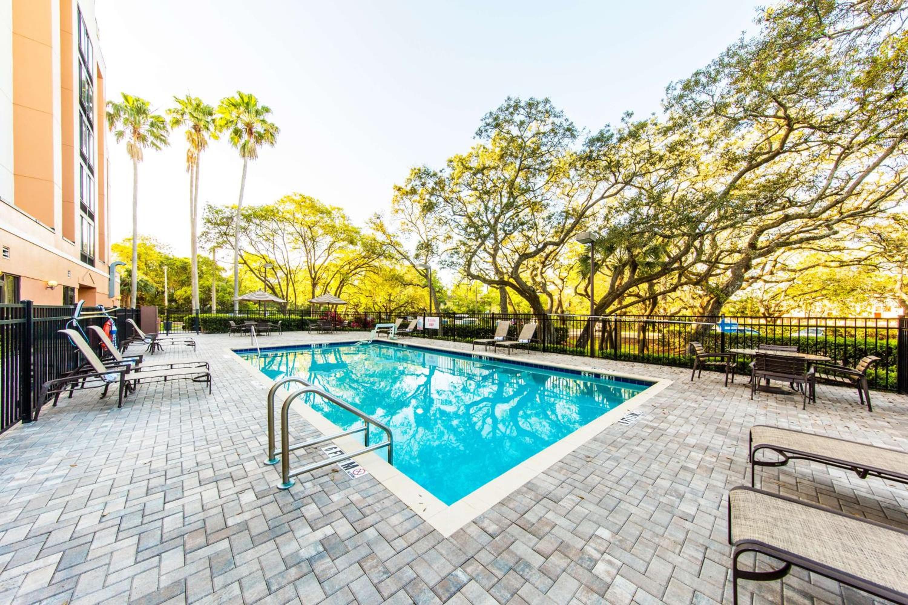 Hyatt Place Tampa-Busch Gardens — 4