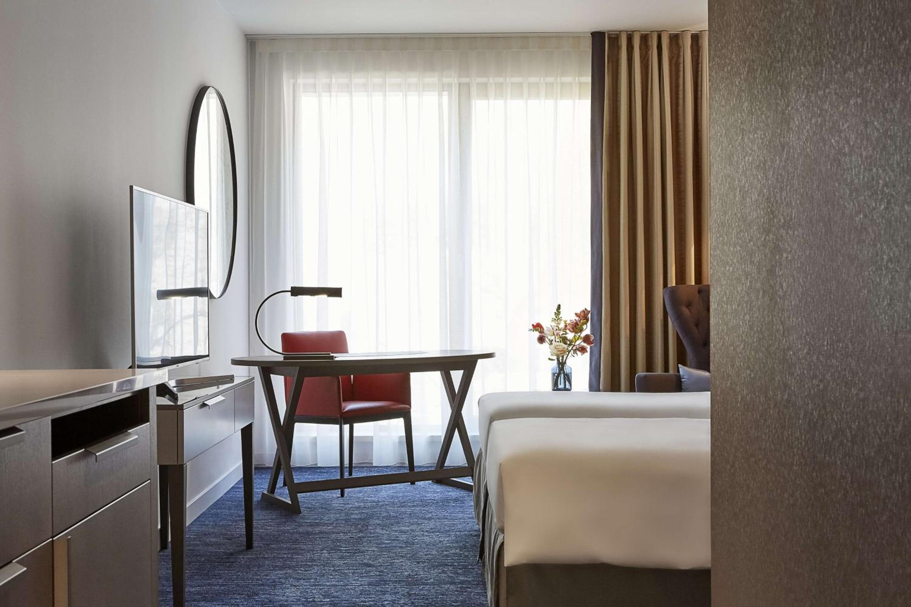 Hyatt Regency Amsterdam — 11