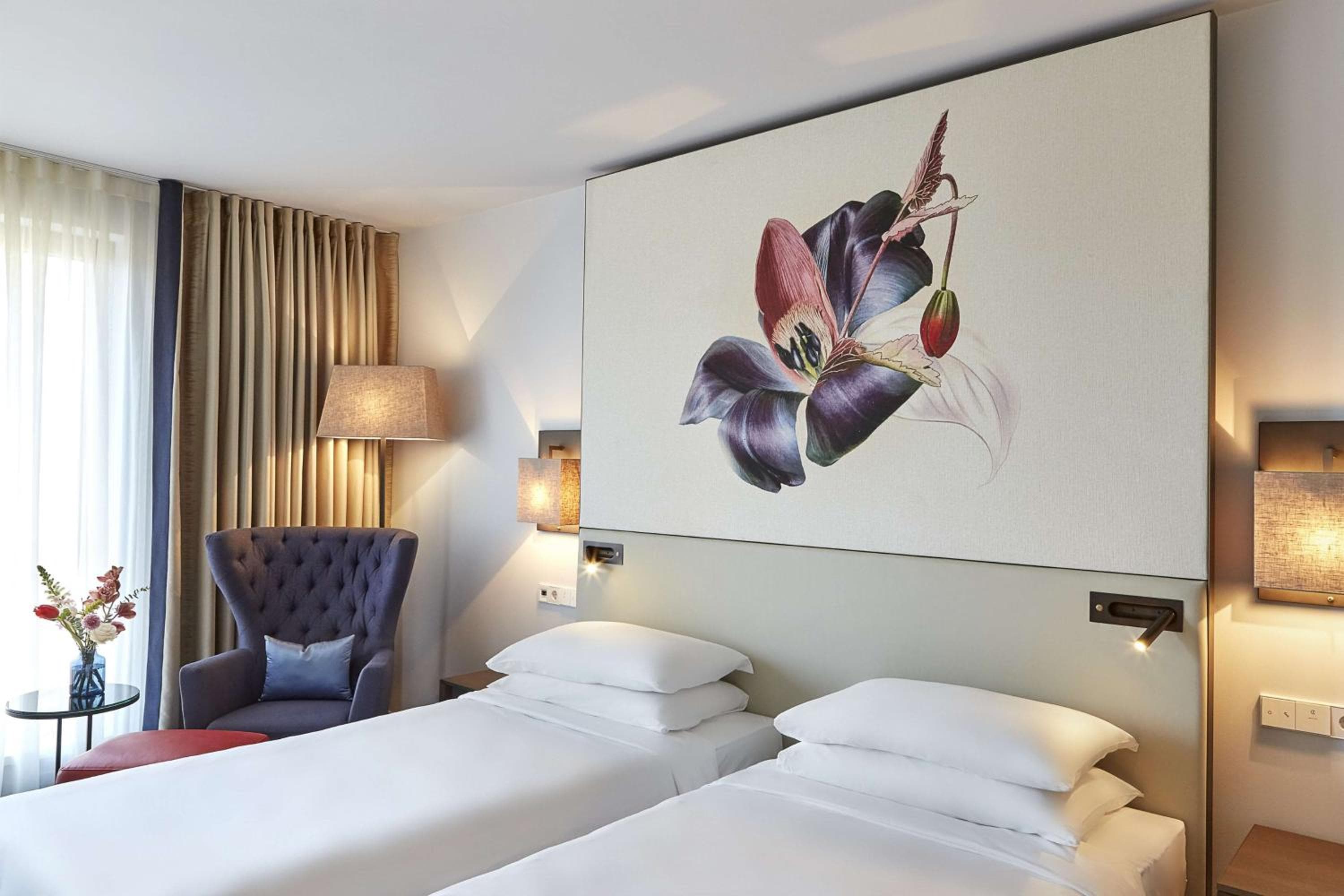 Hyatt Regency Amsterdam — 12