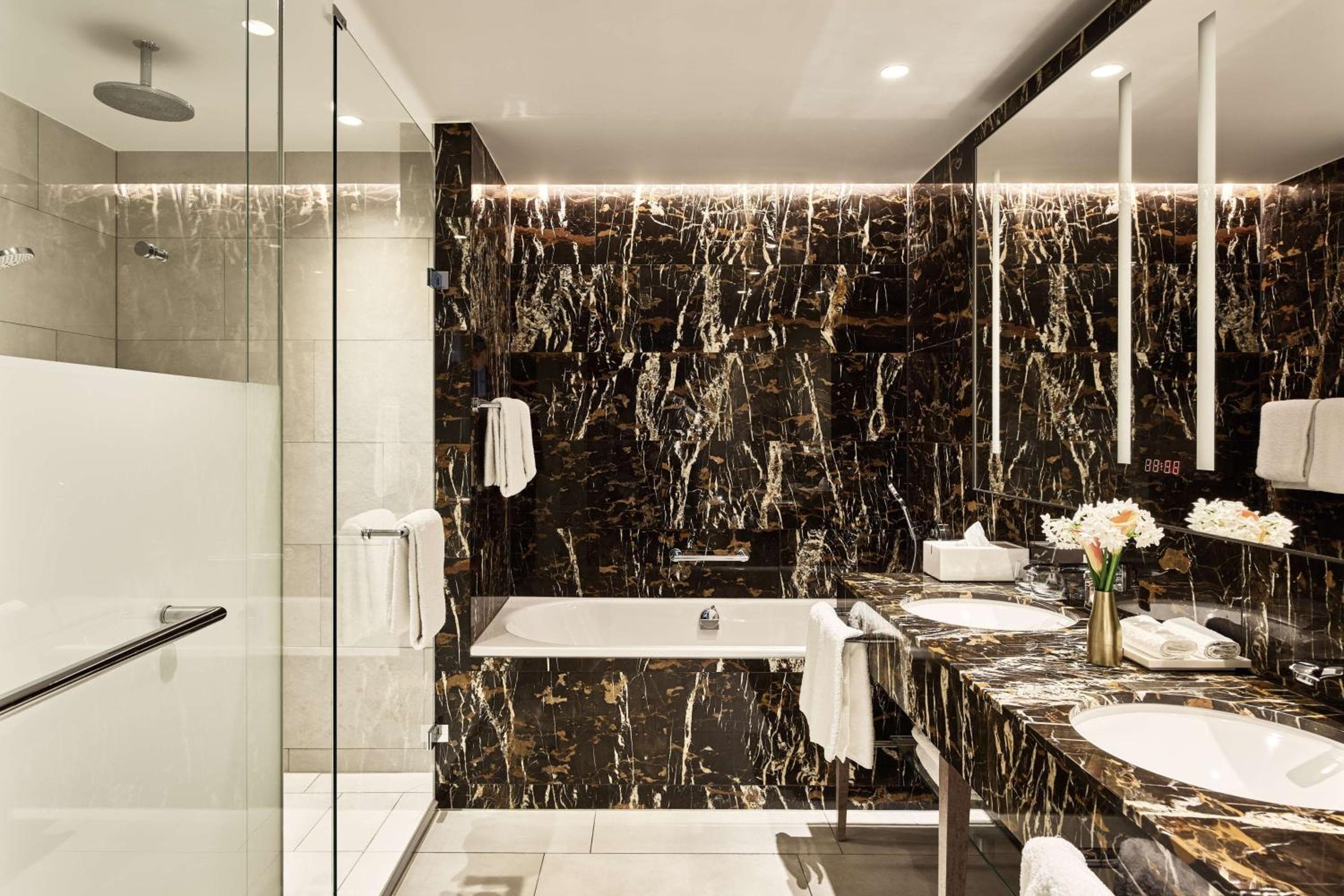 Hyatt Regency Amsterdam — 8