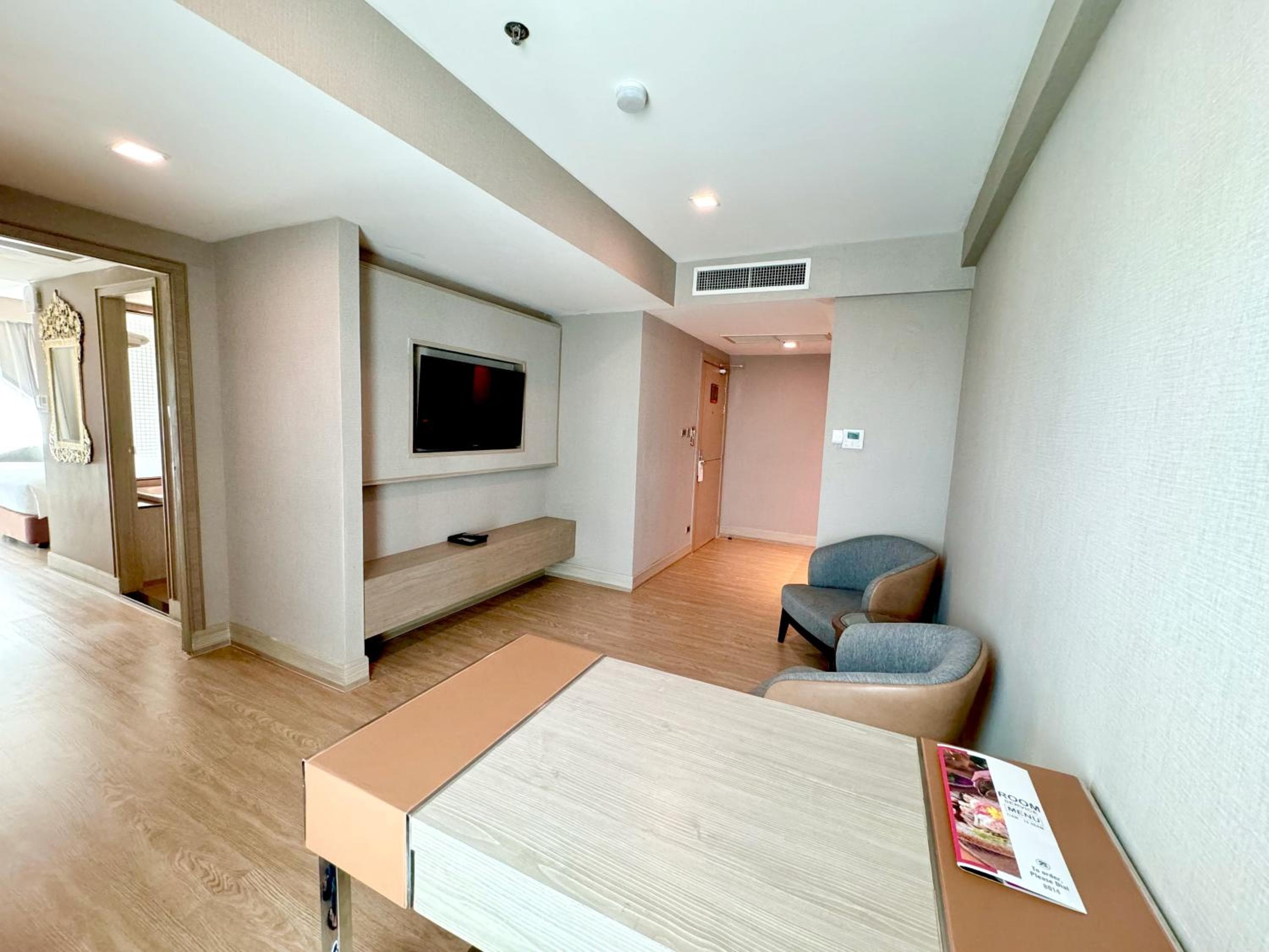 Ramada by Wyndham Bangkok Sukhumvit 11 — 13