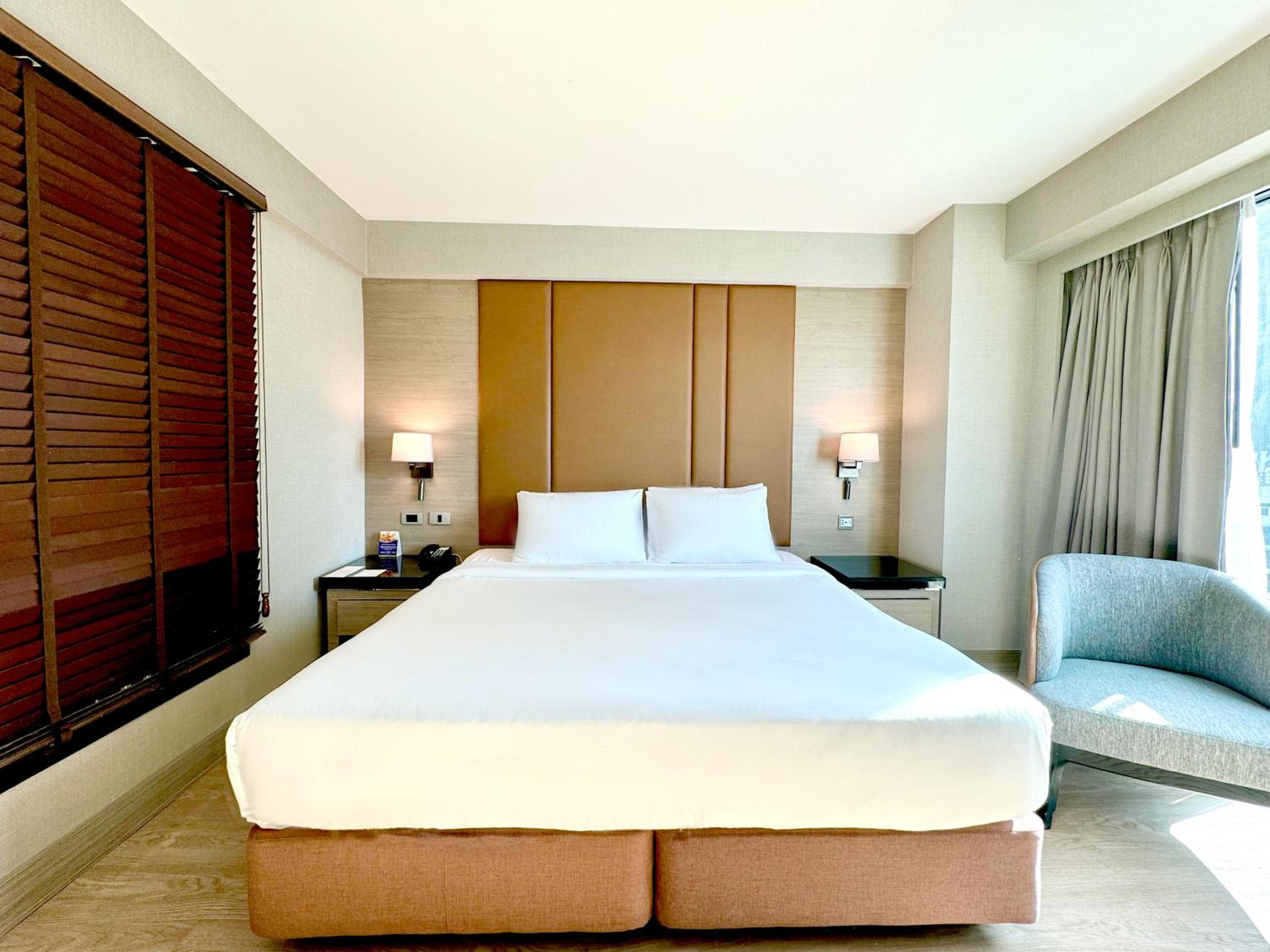 Ramada by Wyndham Bangkok Sukhumvit 11 — 19