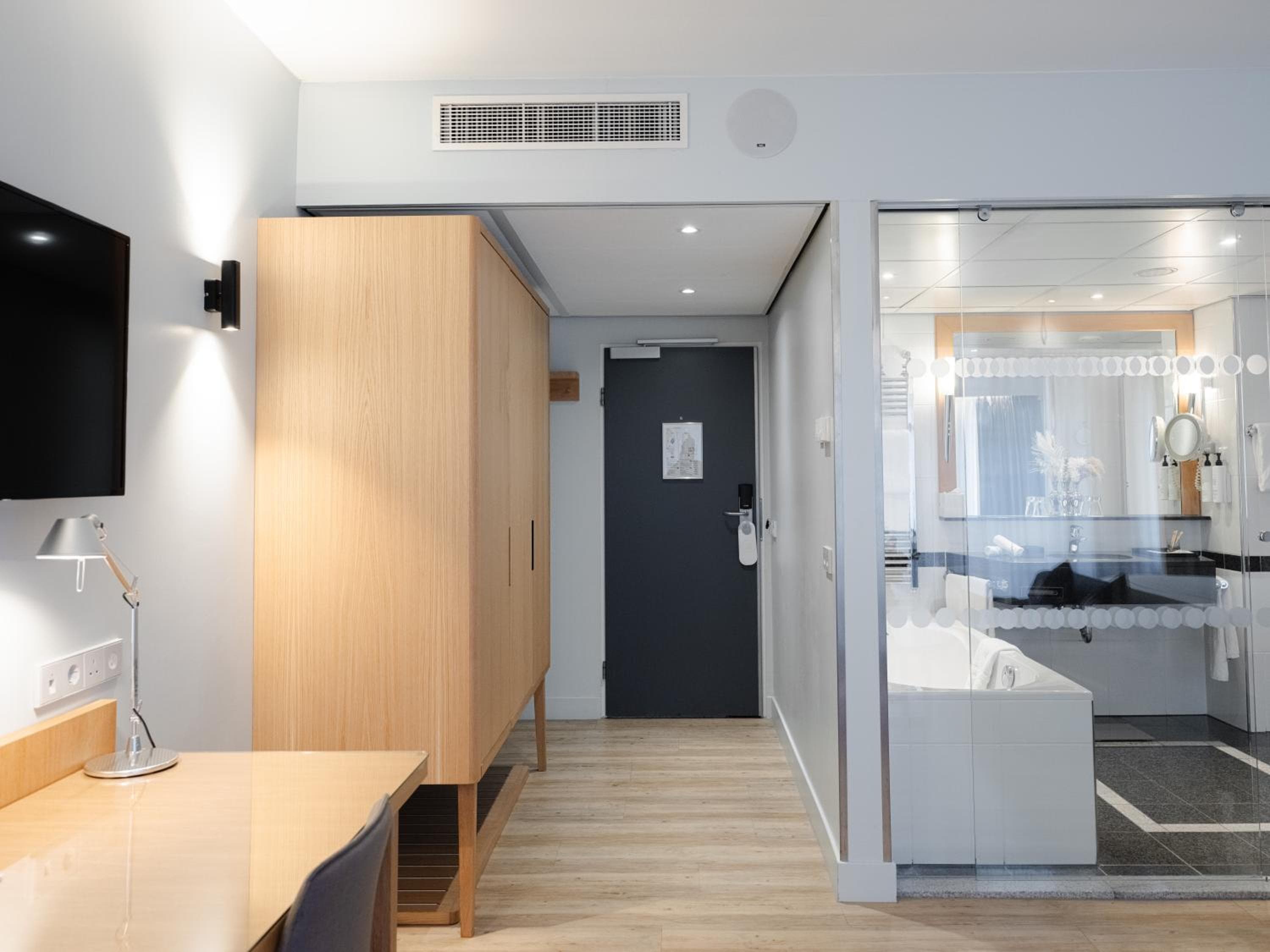 Swissôtel Amsterdam — 26