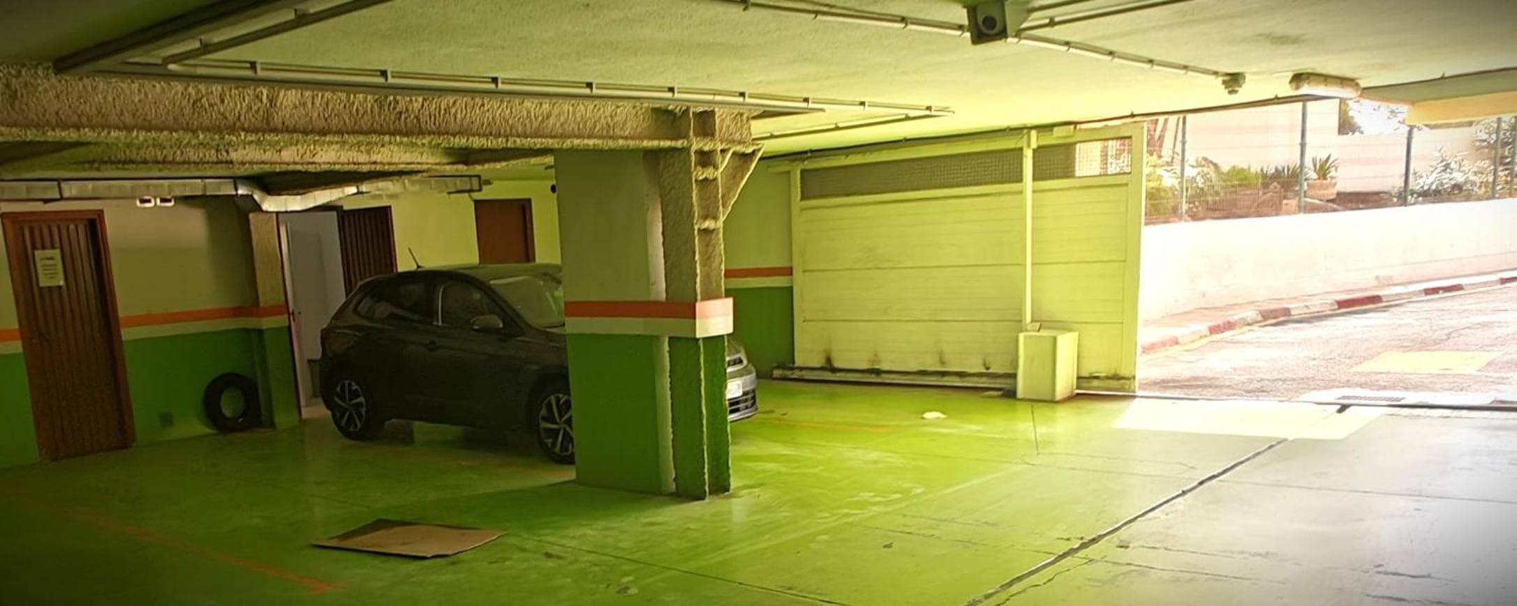 SUN APARTMENT - 3 bedrooms, priv parking, pool, AC, tv channels, fibre net — 5