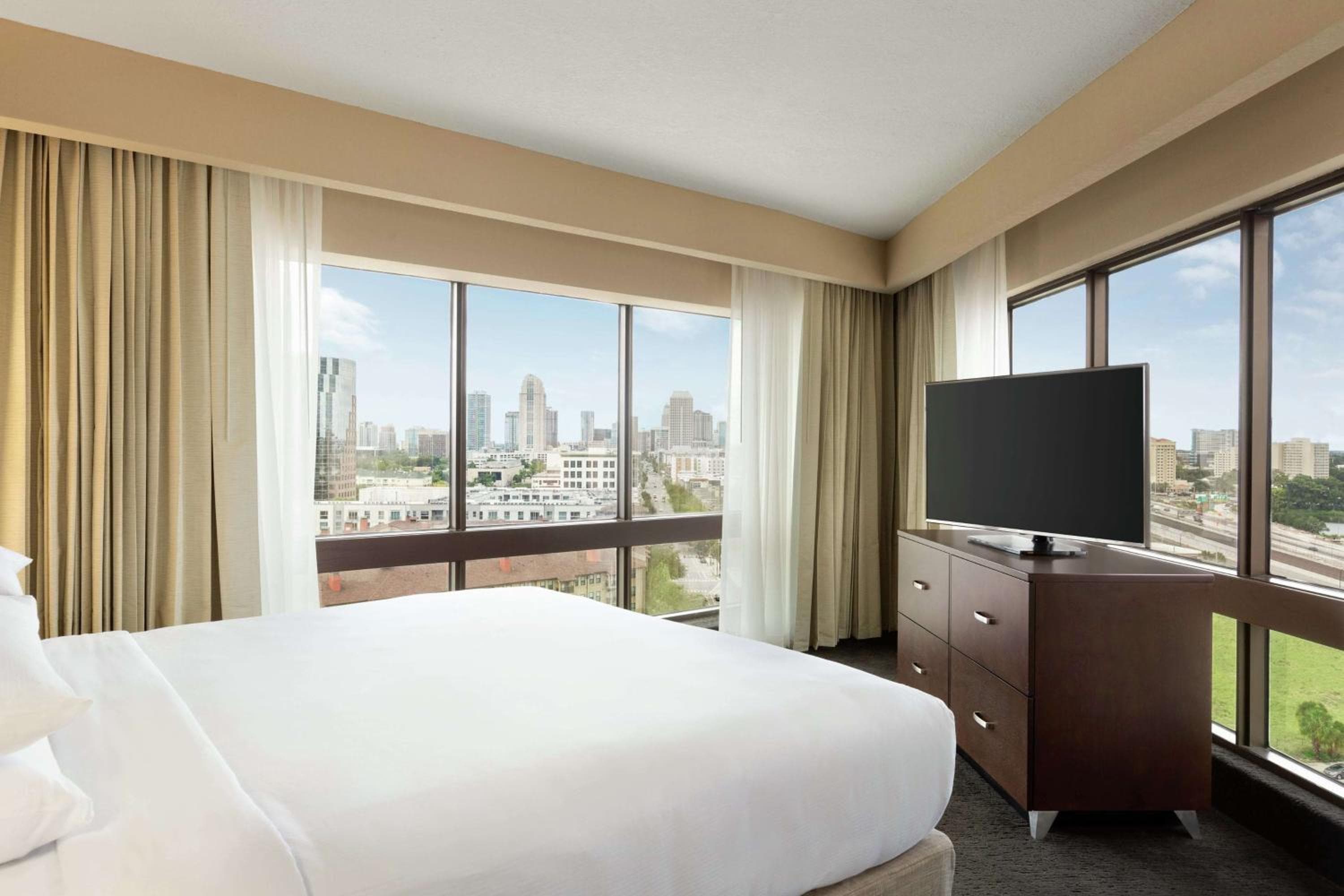 DoubleTree by Hilton Orlando Centro — 17
