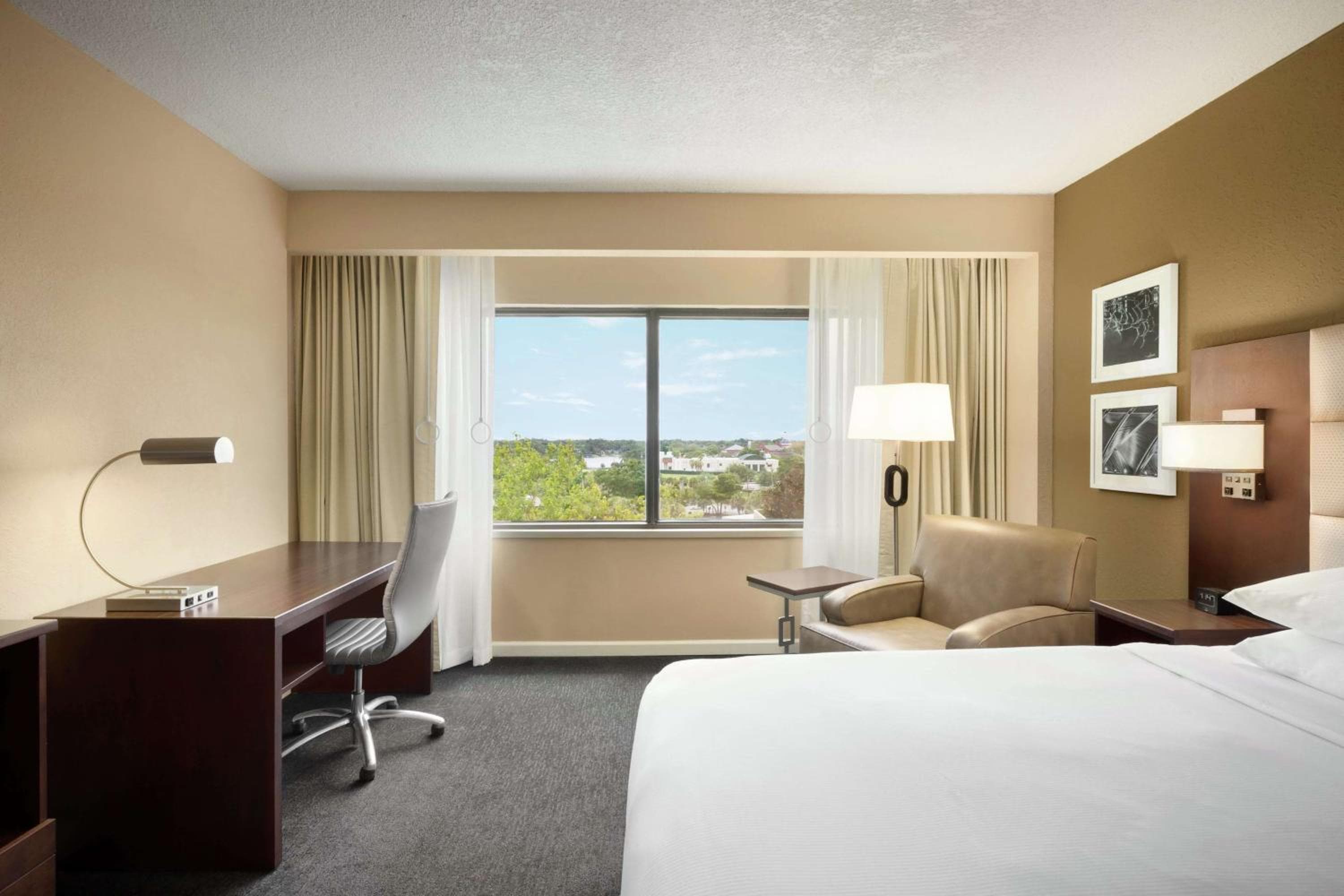DoubleTree by Hilton Orlando Centro — 21