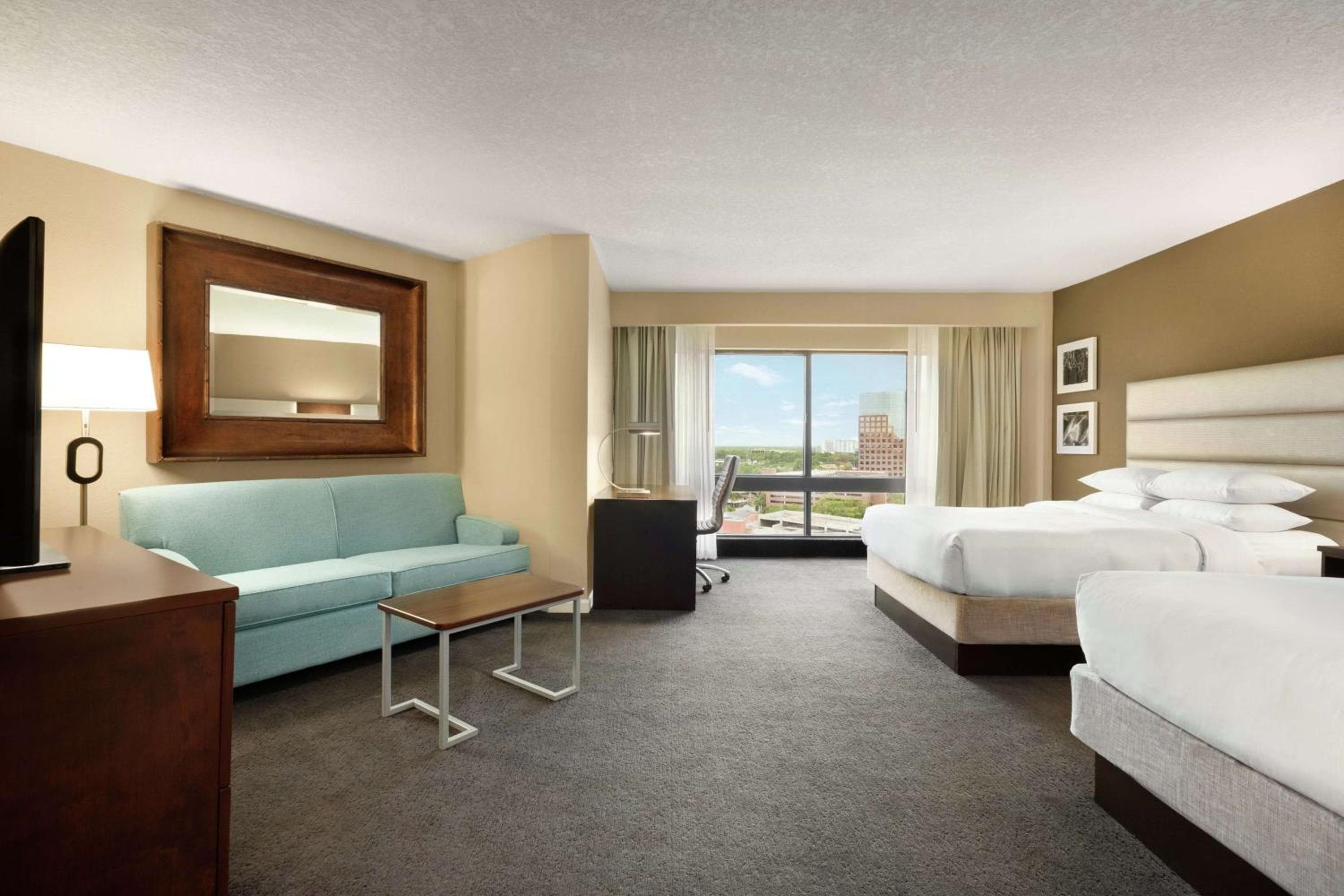 DoubleTree by Hilton Orlando Downtown — 11