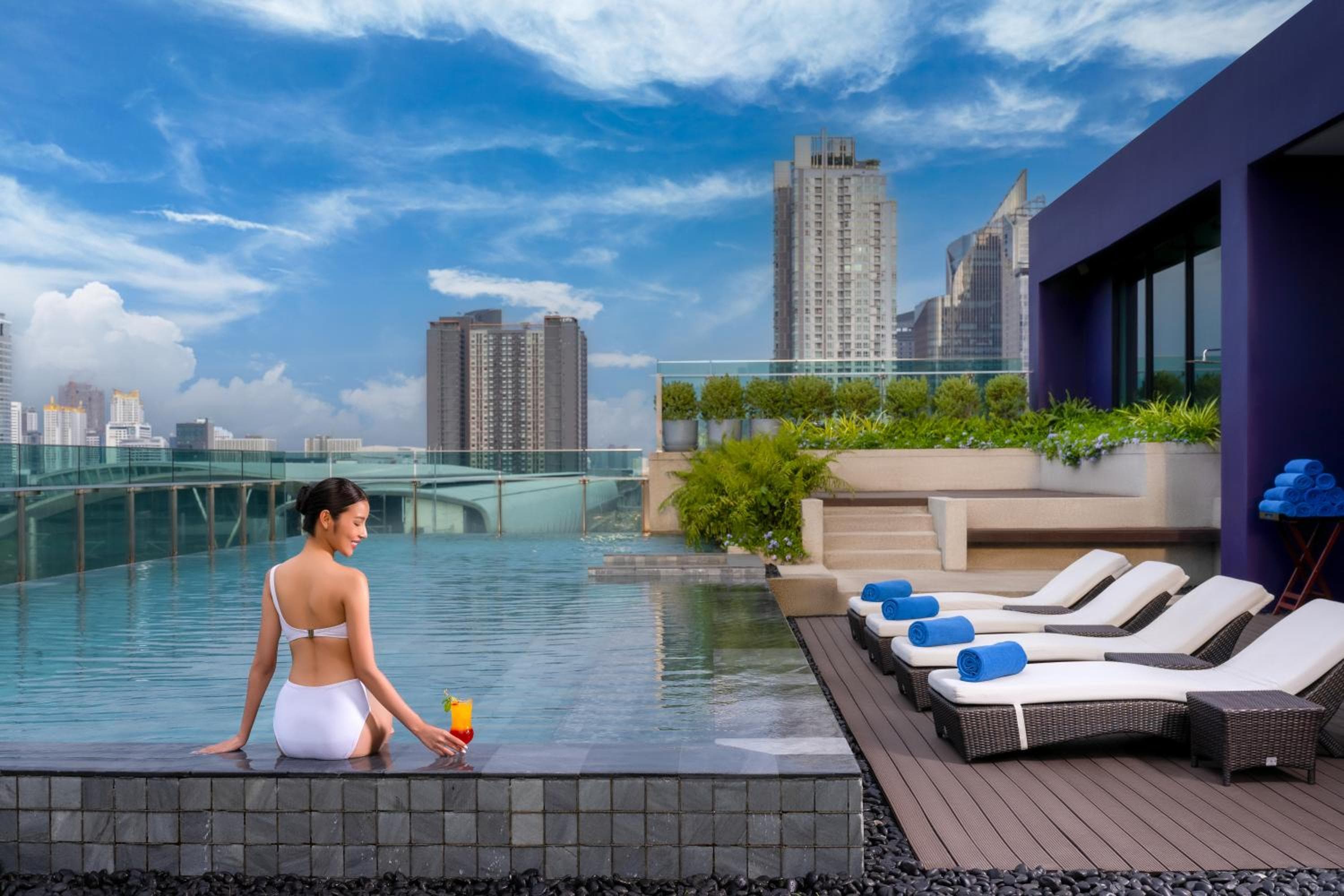 Mercure Bangkok Makkasan — 25