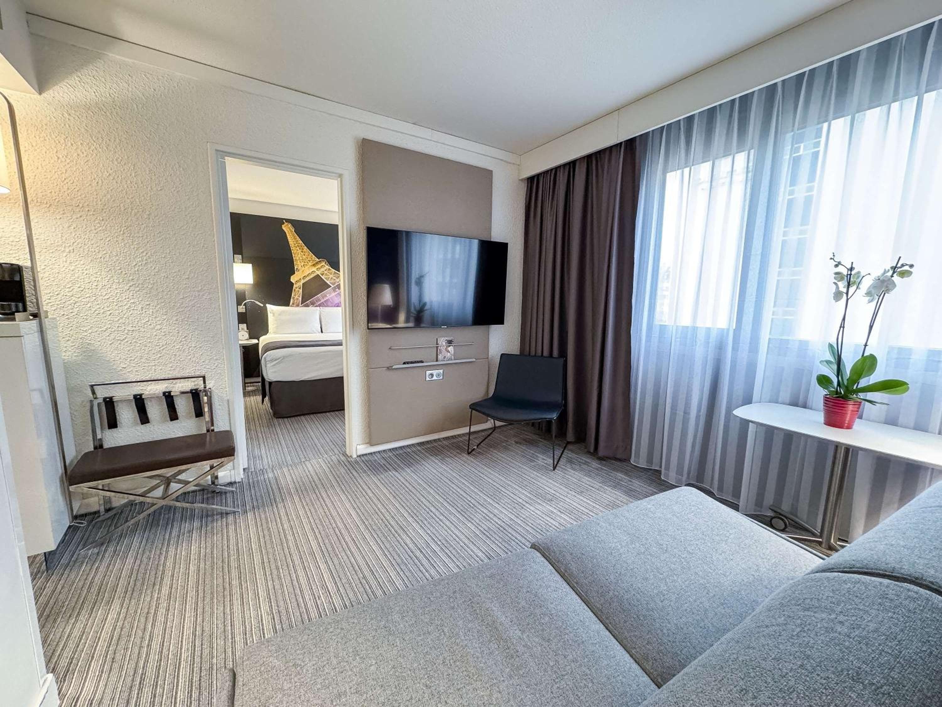 Mercure París Centro Torre Eiffel — 10