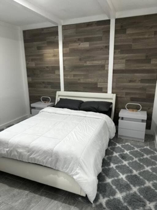 Gemütlich Neu Renoviert in FLL — 15