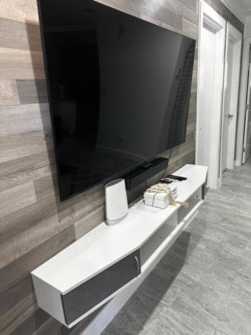 Gemütlich Neu Renoviert in FLL — 19