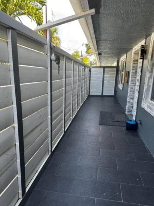 Gemütlich Neu Renoviert in FLL — 4