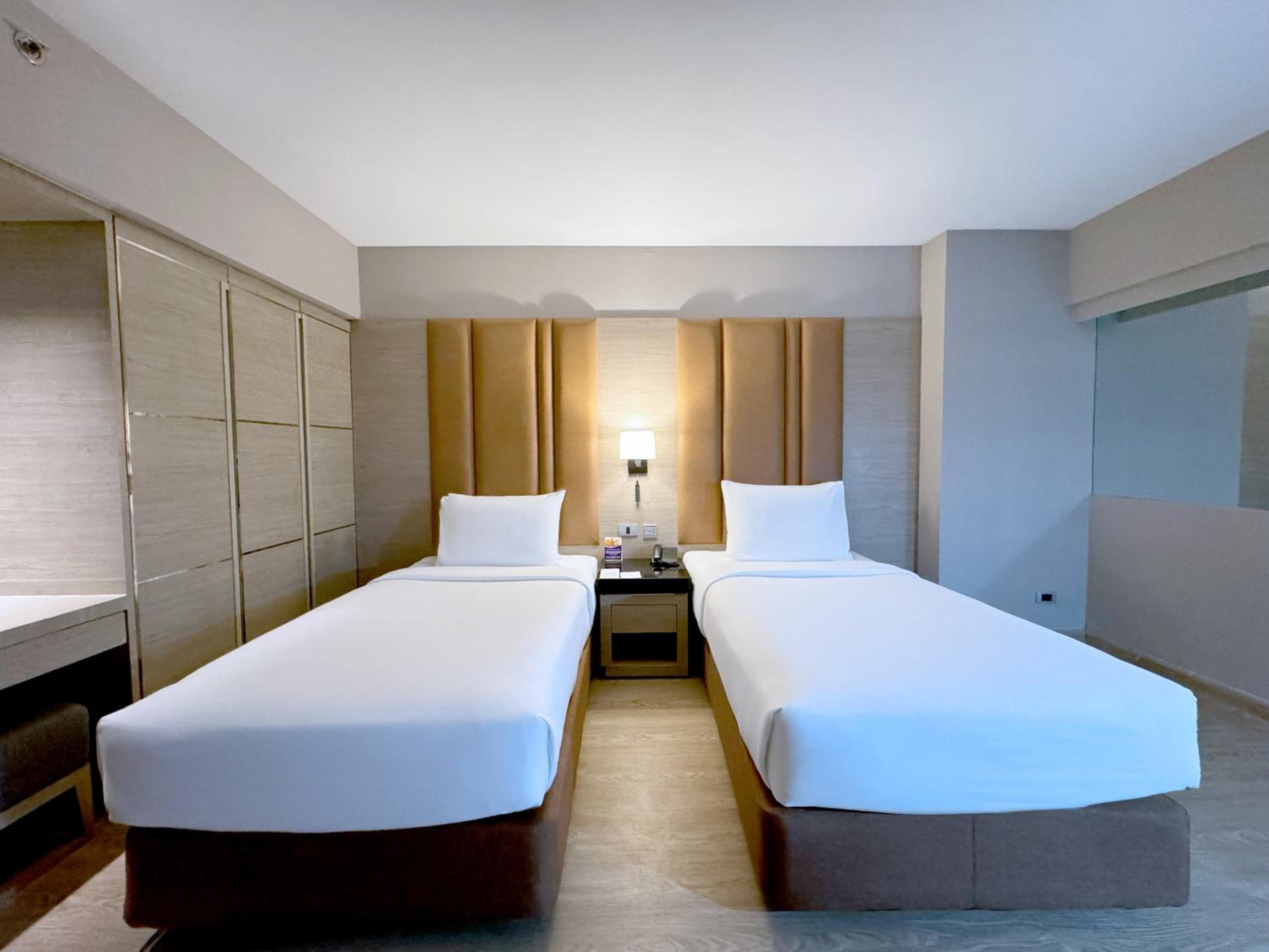 Ramada Graand Swiss Sukhumvit 11 — 8