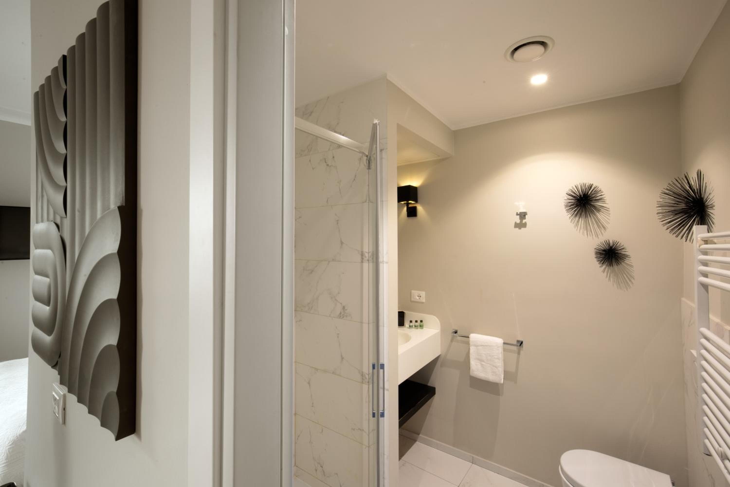 Daplace - Corso Monforte Suites — 27