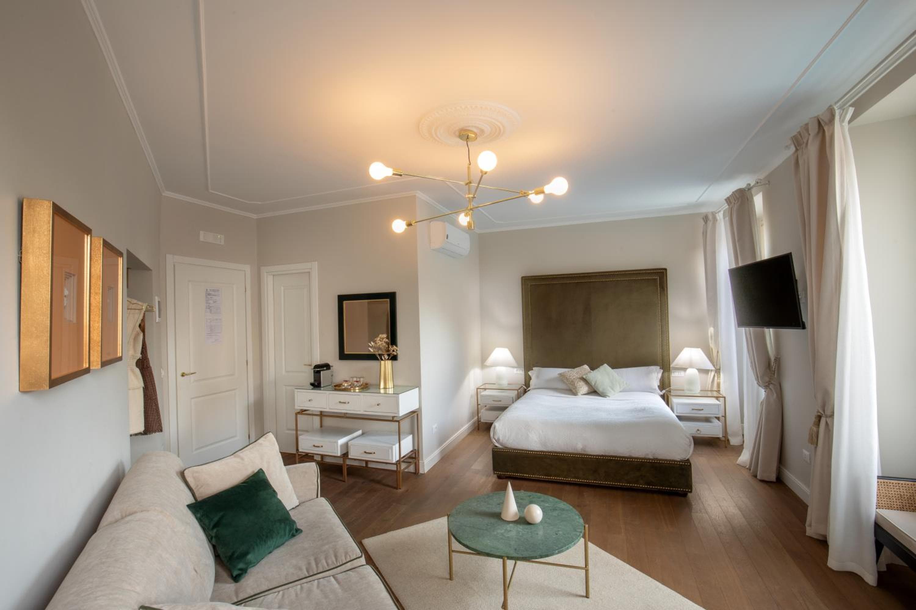 Daplace - Corso Monforte Suites — 29