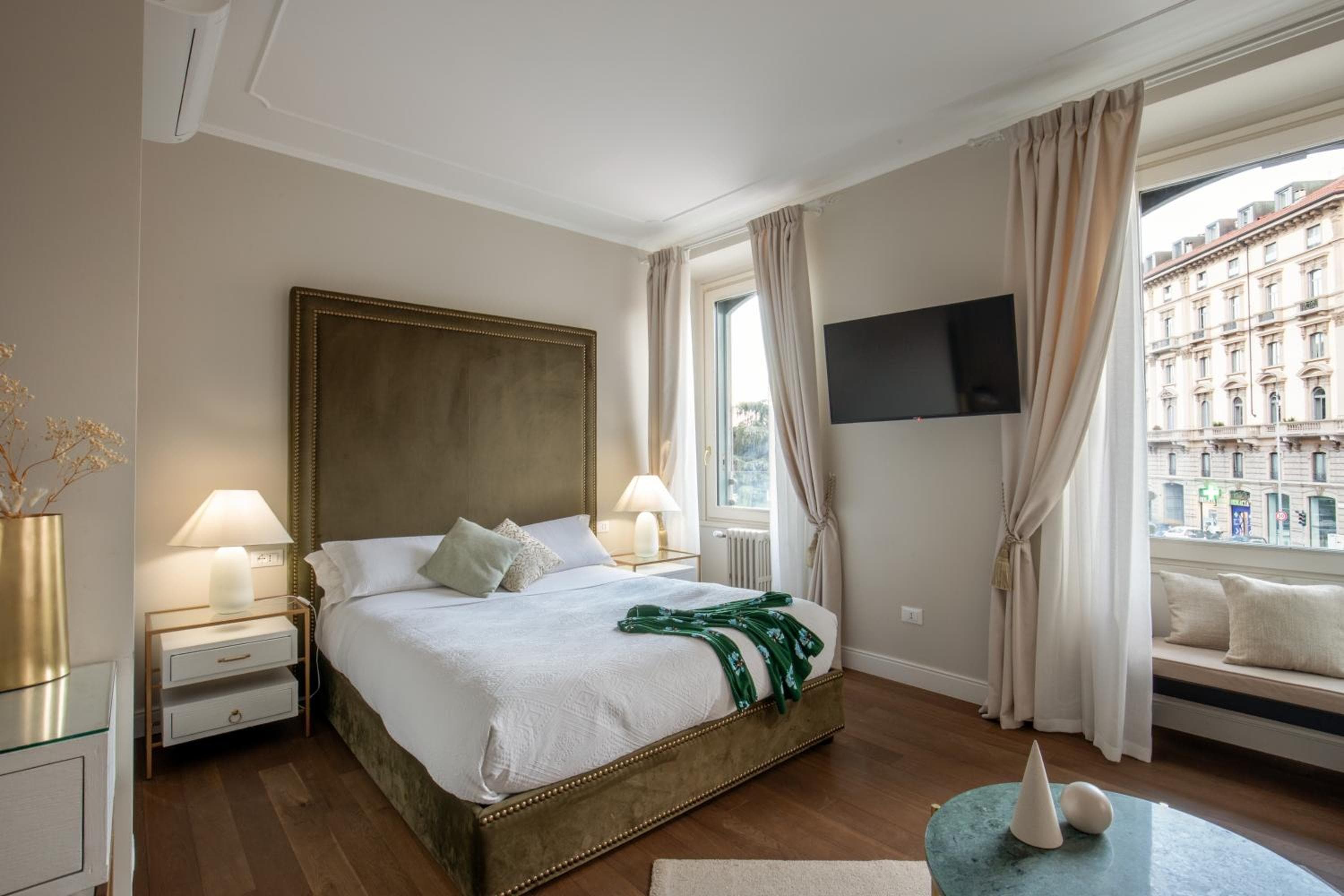 Daplace - Corso Monforte Suites — 24