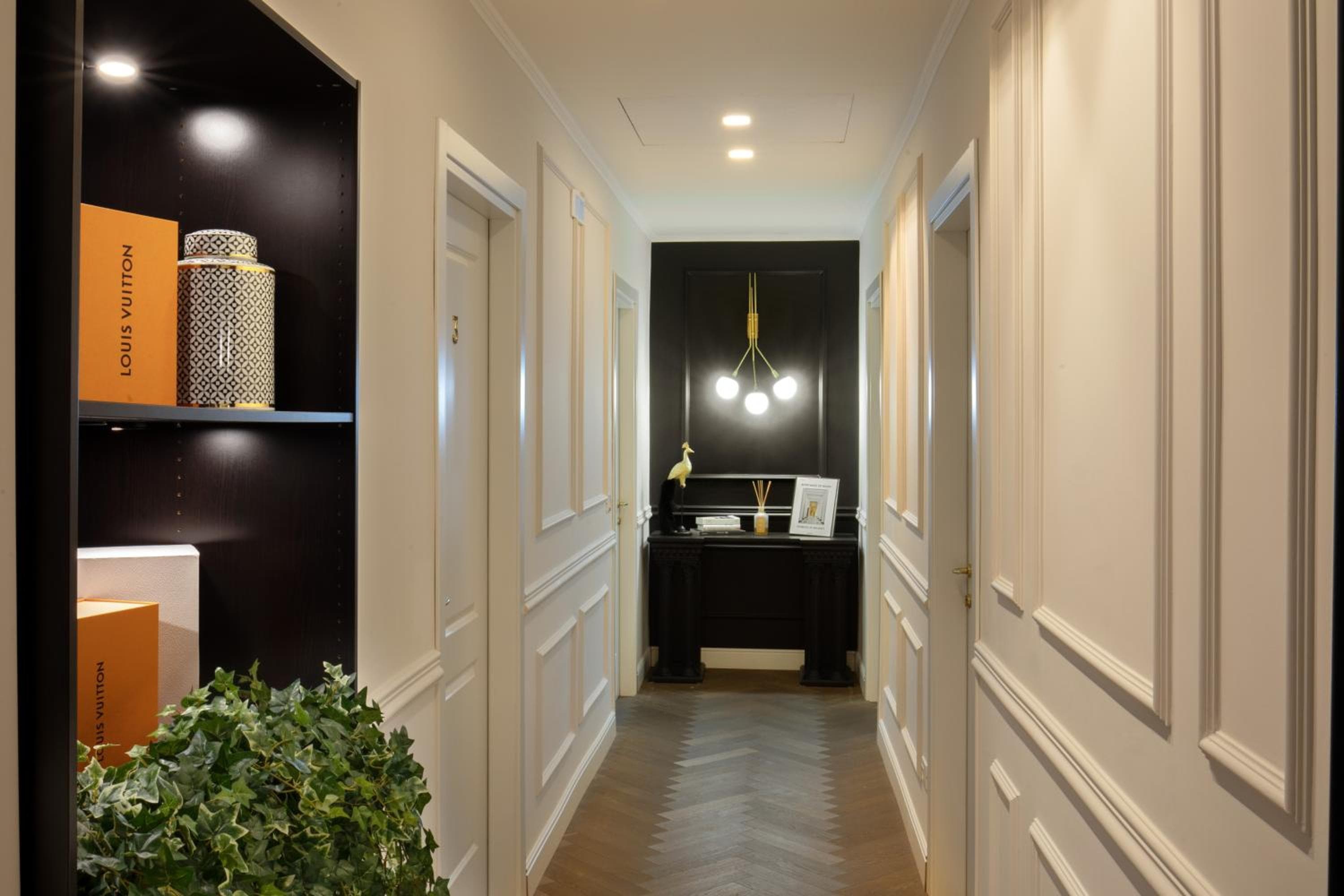 Daplace - Corso Monforte Suites — 14