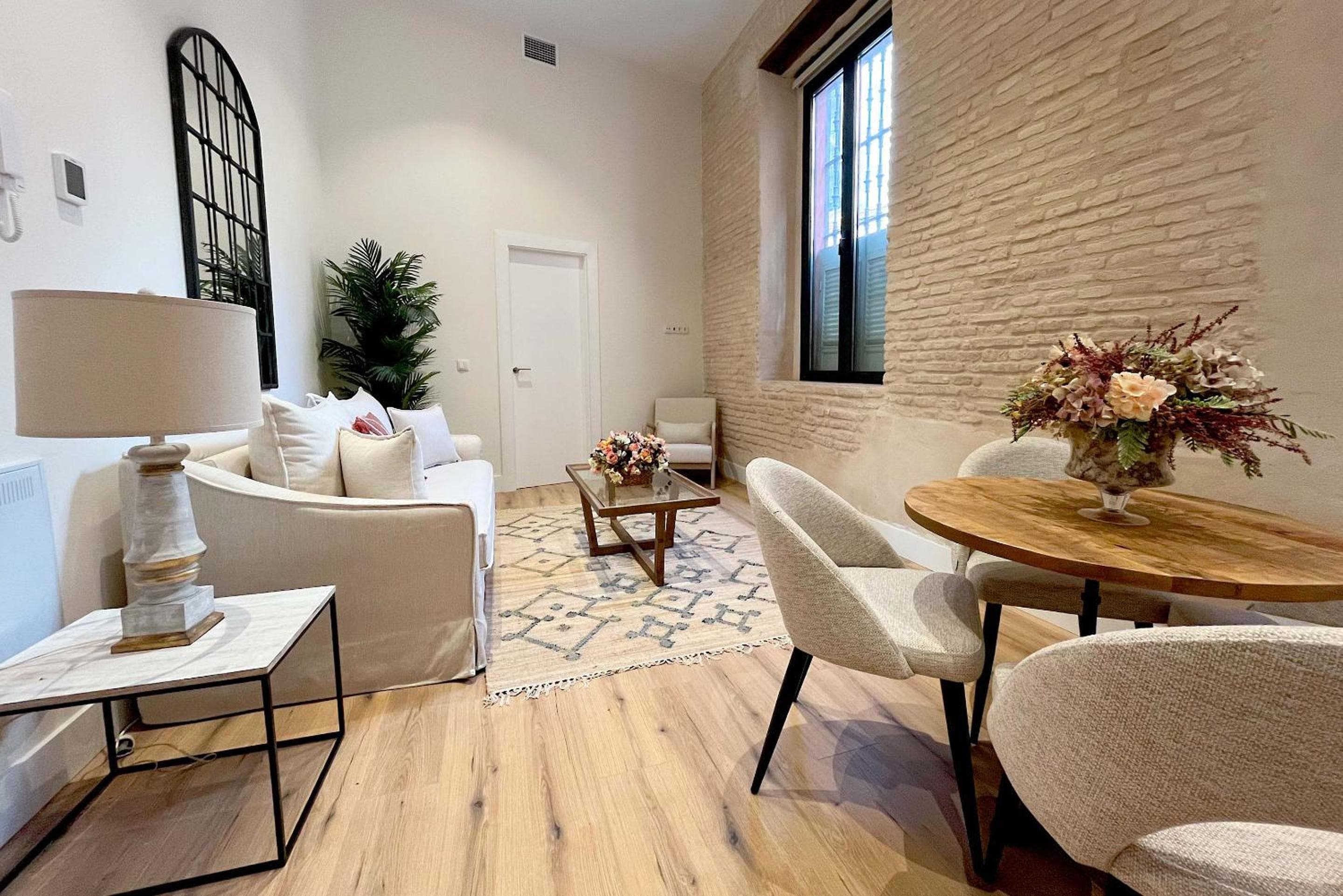 Genteel Home Rodrigo Caro — 11