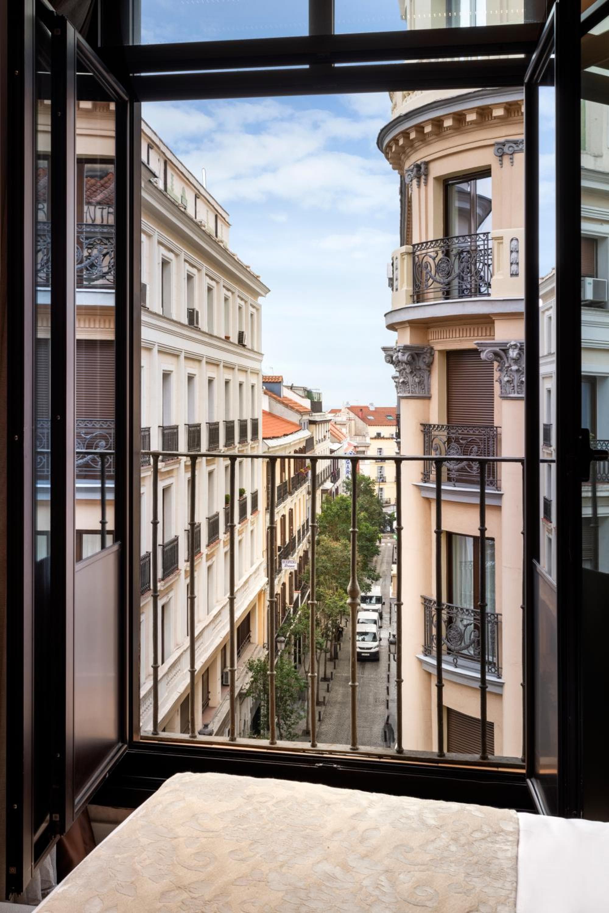 Catalonia Puerta del Sol — 3