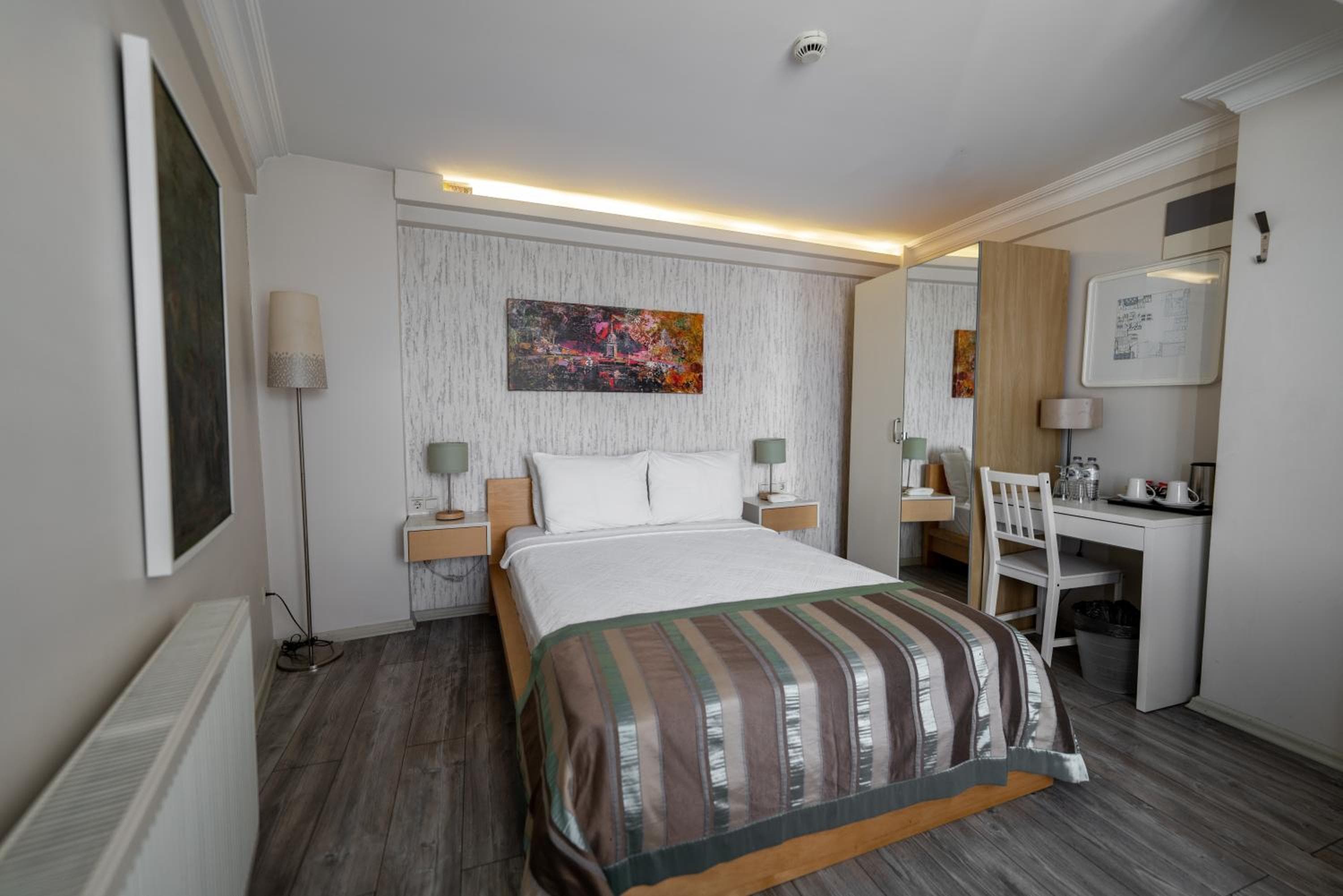Elanaz Hotel — 2